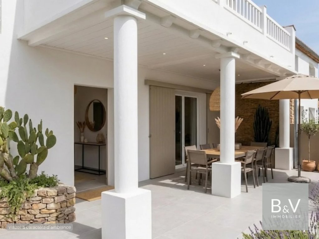 Villa for sale in Anglet — Renovated house with independent guest apartment and jacuzzi – Anglet Chassin
