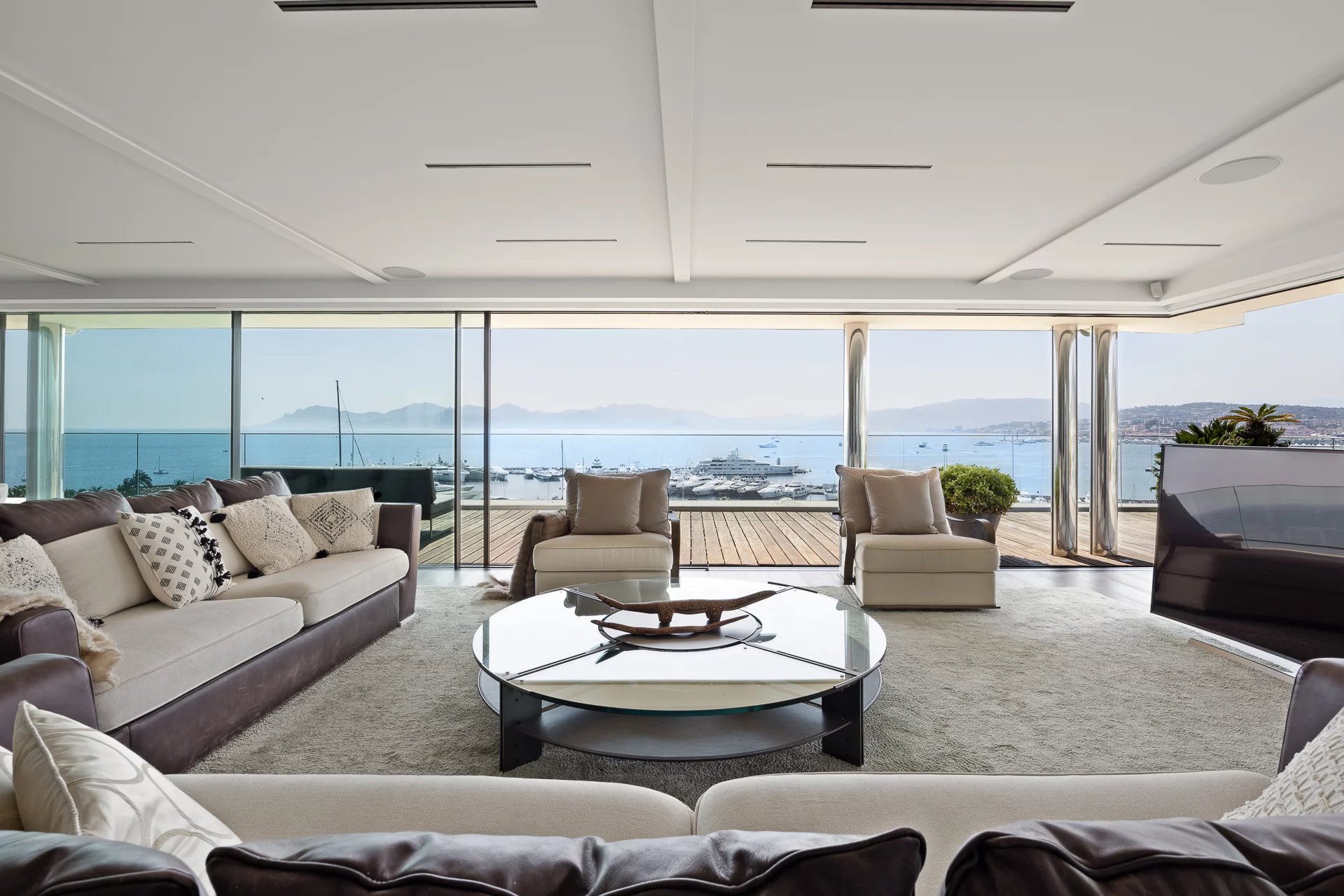 Cannes Croisette – Palm Beach – Exceptional penthouse with panoramic ocean views