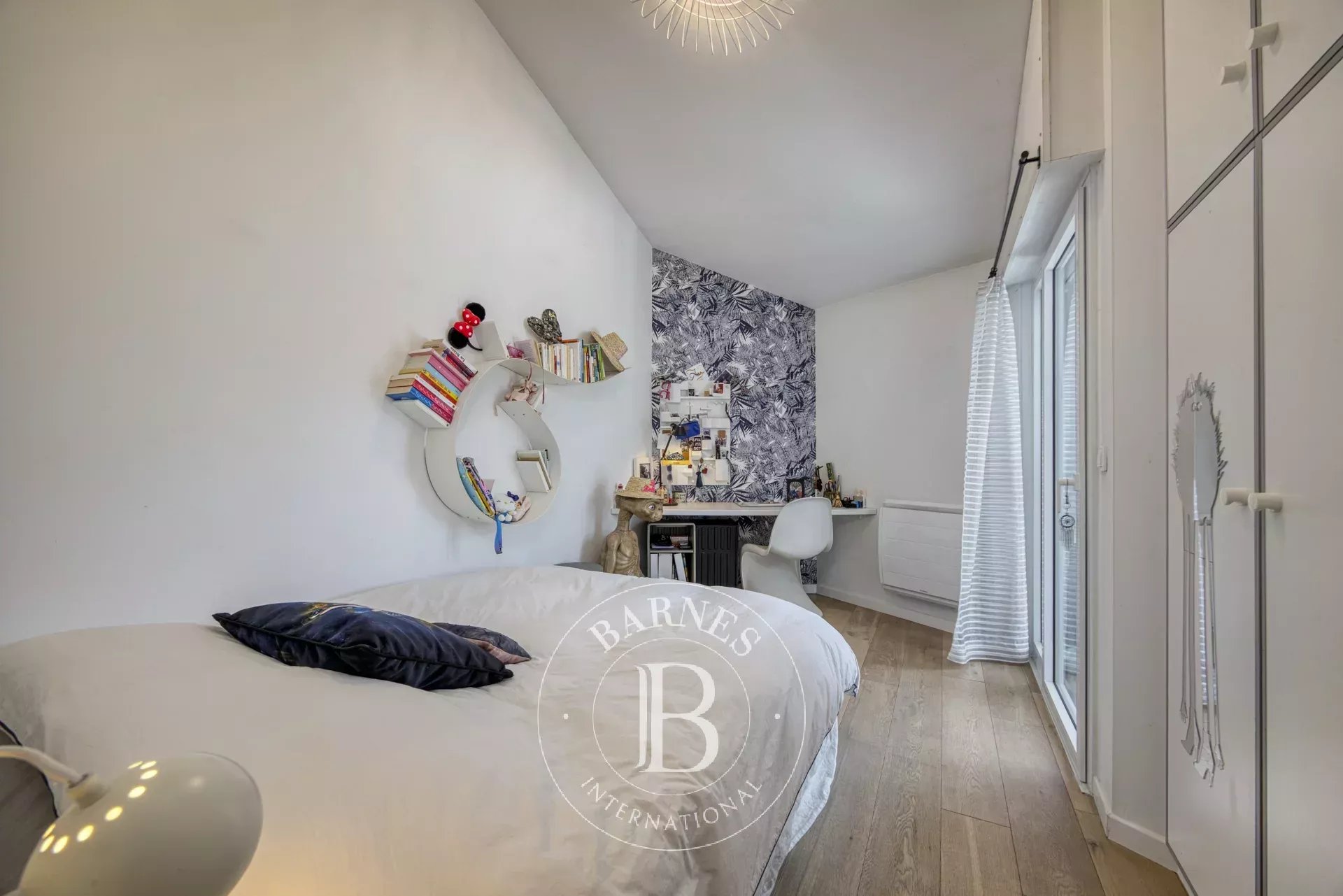 Ev Bonne - picture 20