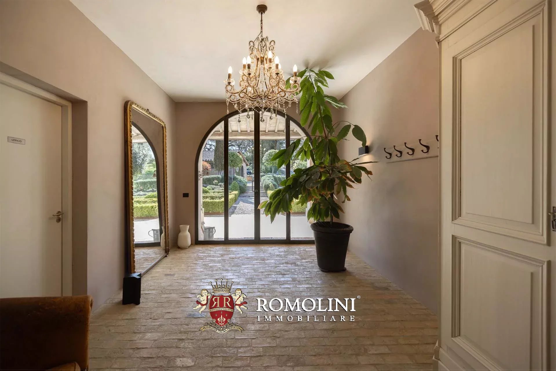 7 Bedroom Villa/Townhouse's Image 17