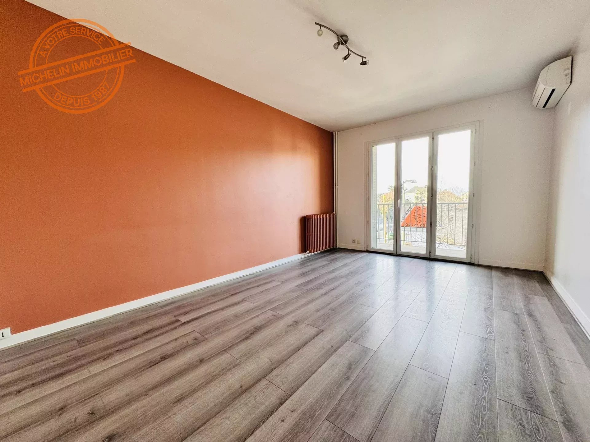 T3 centre Champagne plus garage