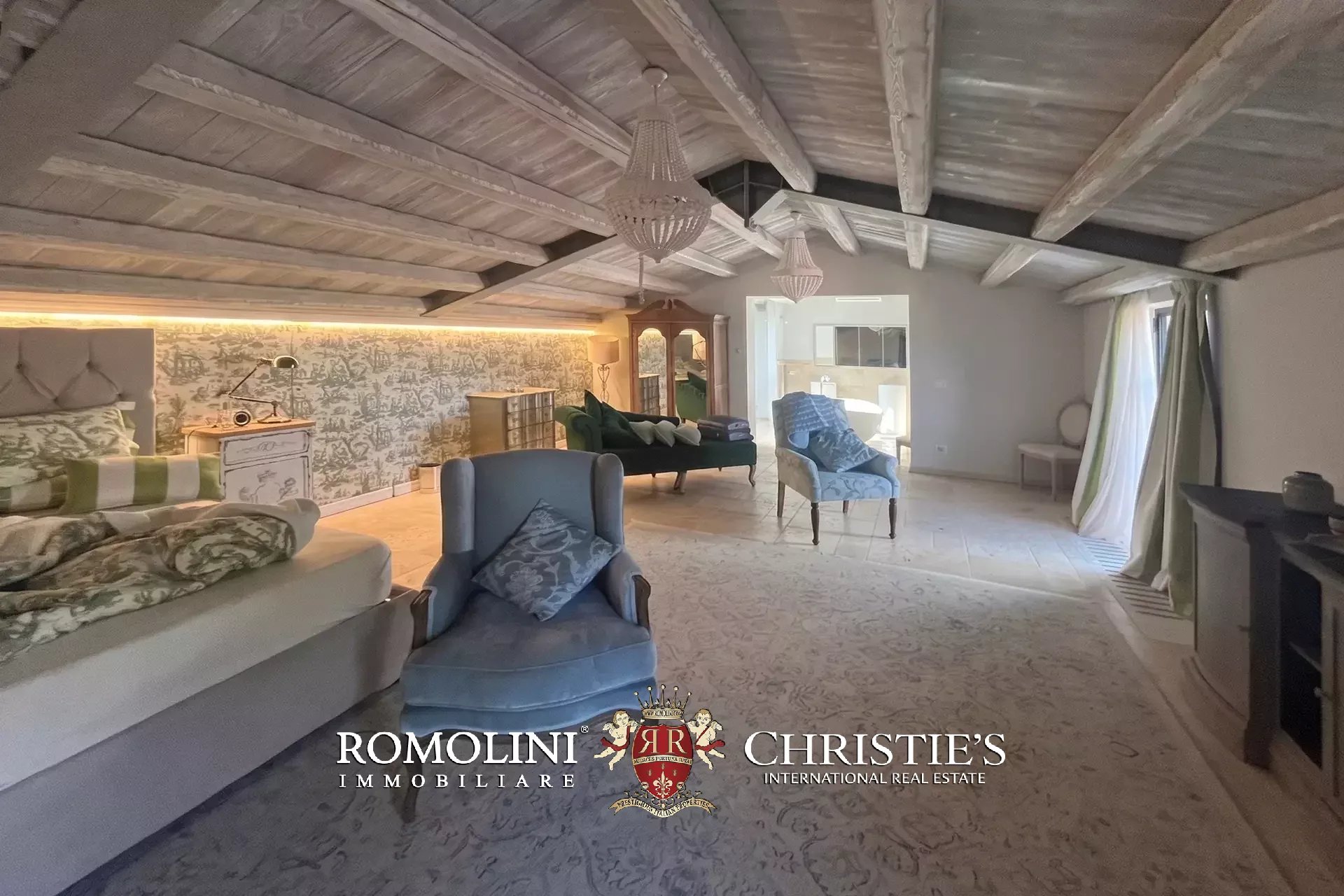 5 Bedroom Vineyard's Image 25