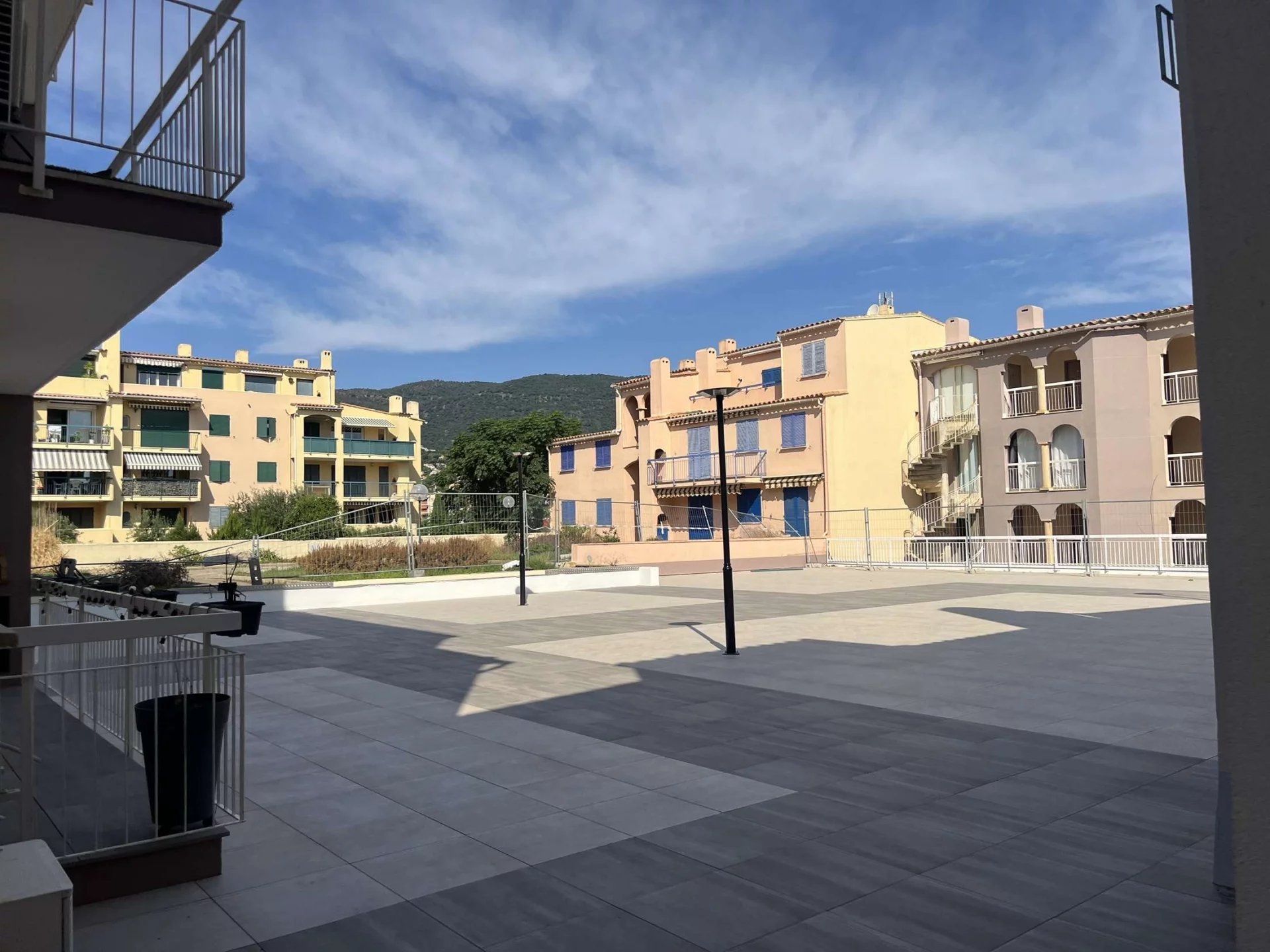 CAVALAIRE 2 BEDROOMS APPARTMENT