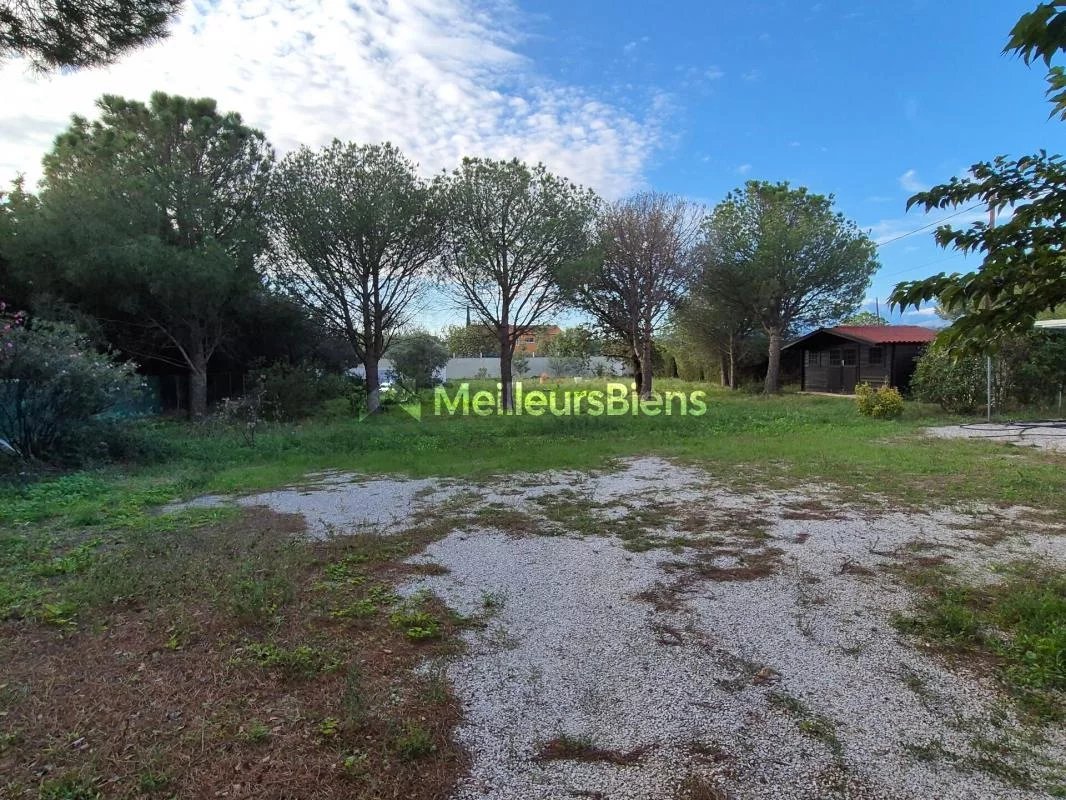 Terrain 1300m²