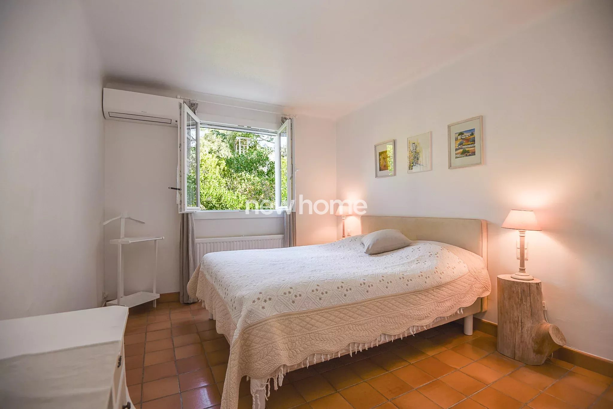 Vue panoramique exceptionnelle et à pied du village