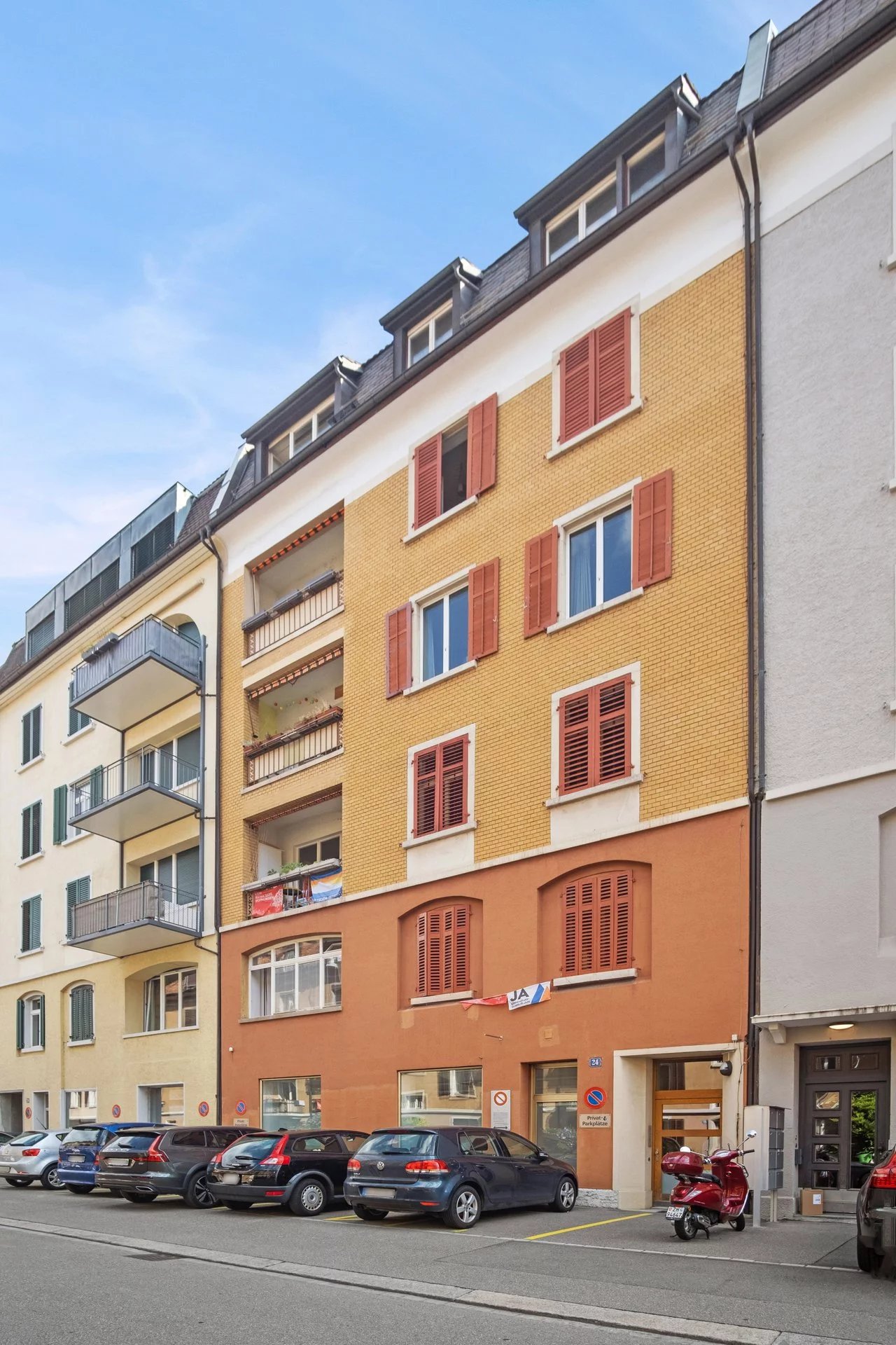 Unique combination: old building charm meets modern living comfort