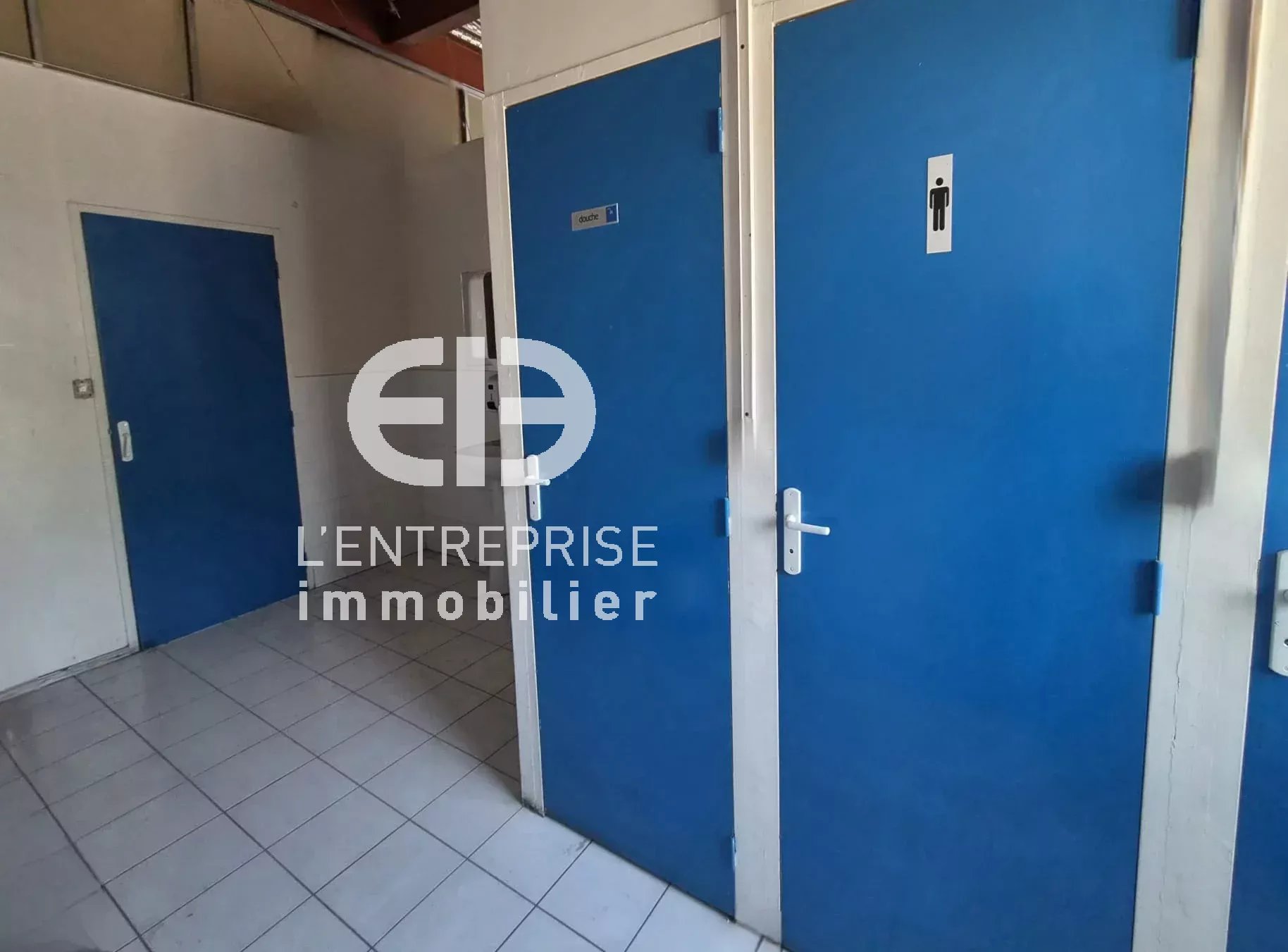 Location Entrepôt Carros