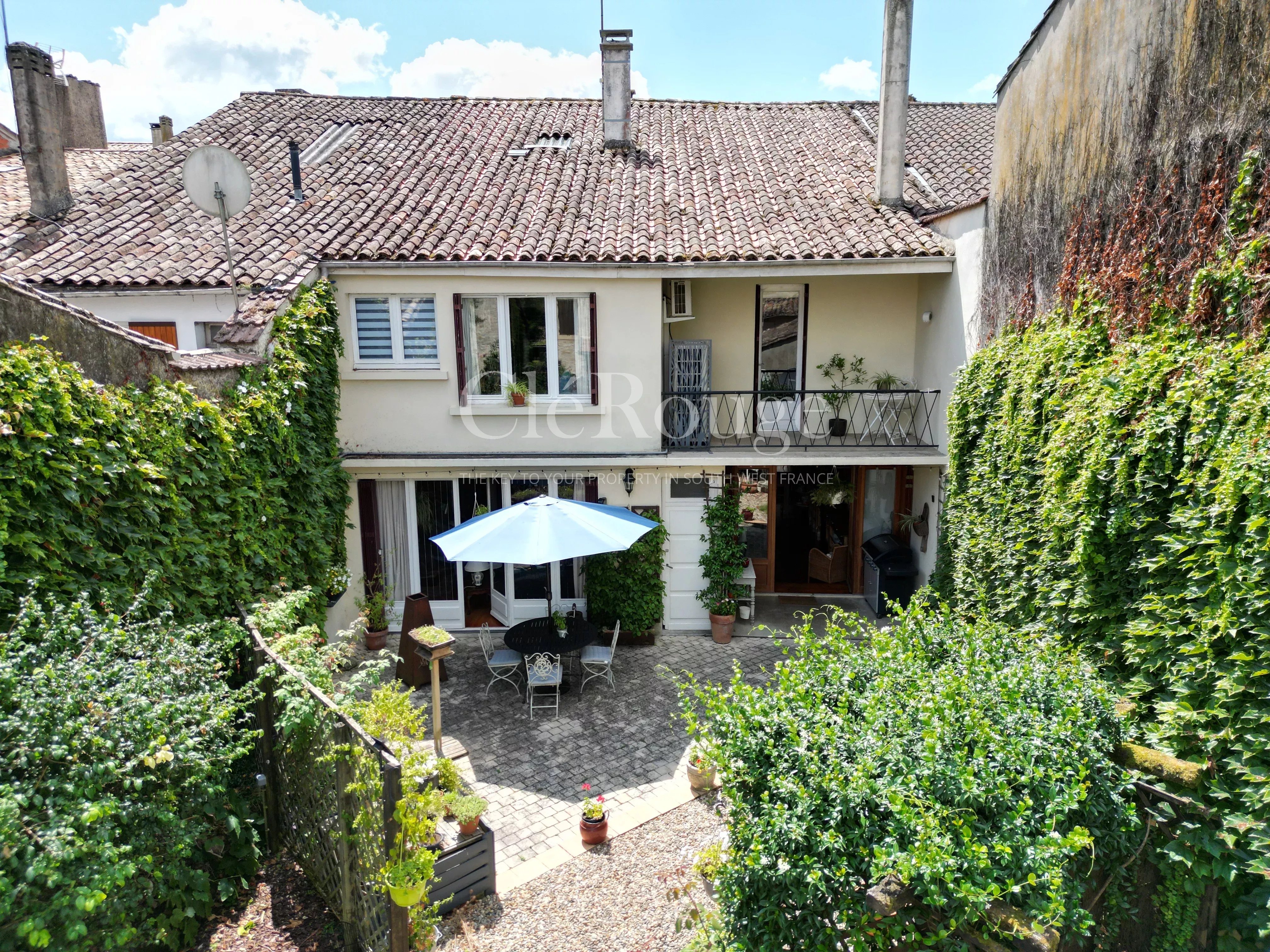 House in Monsegur - view 1