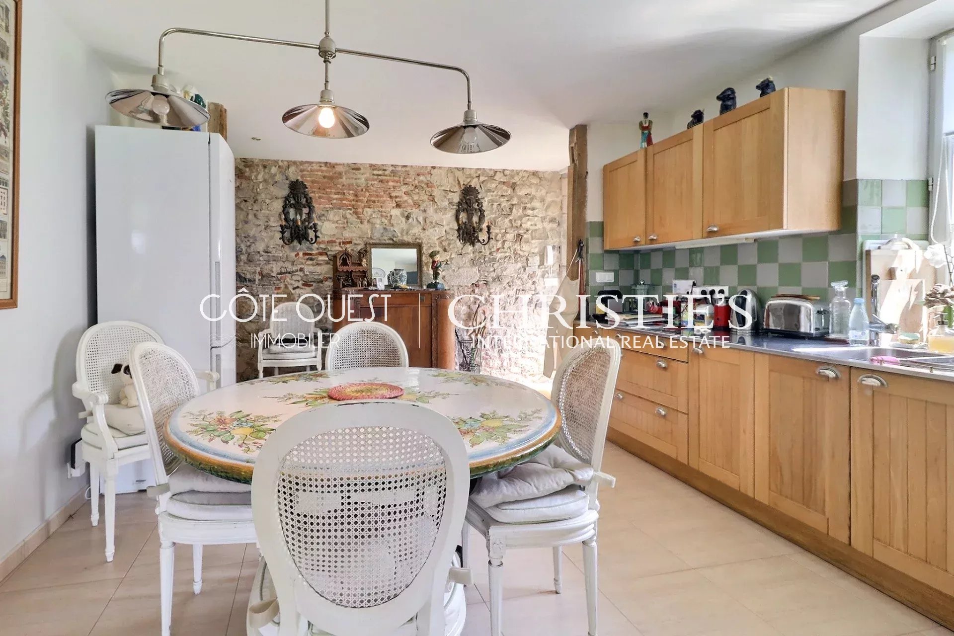 5 Bedroom Villa/Townhouse's Image 6