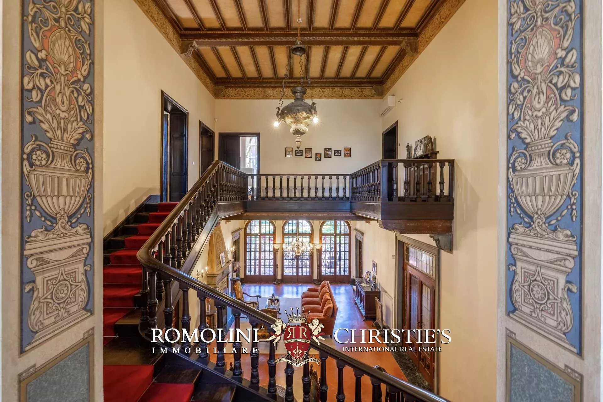 8 Bedroom Villa/Townhouse's Image 50