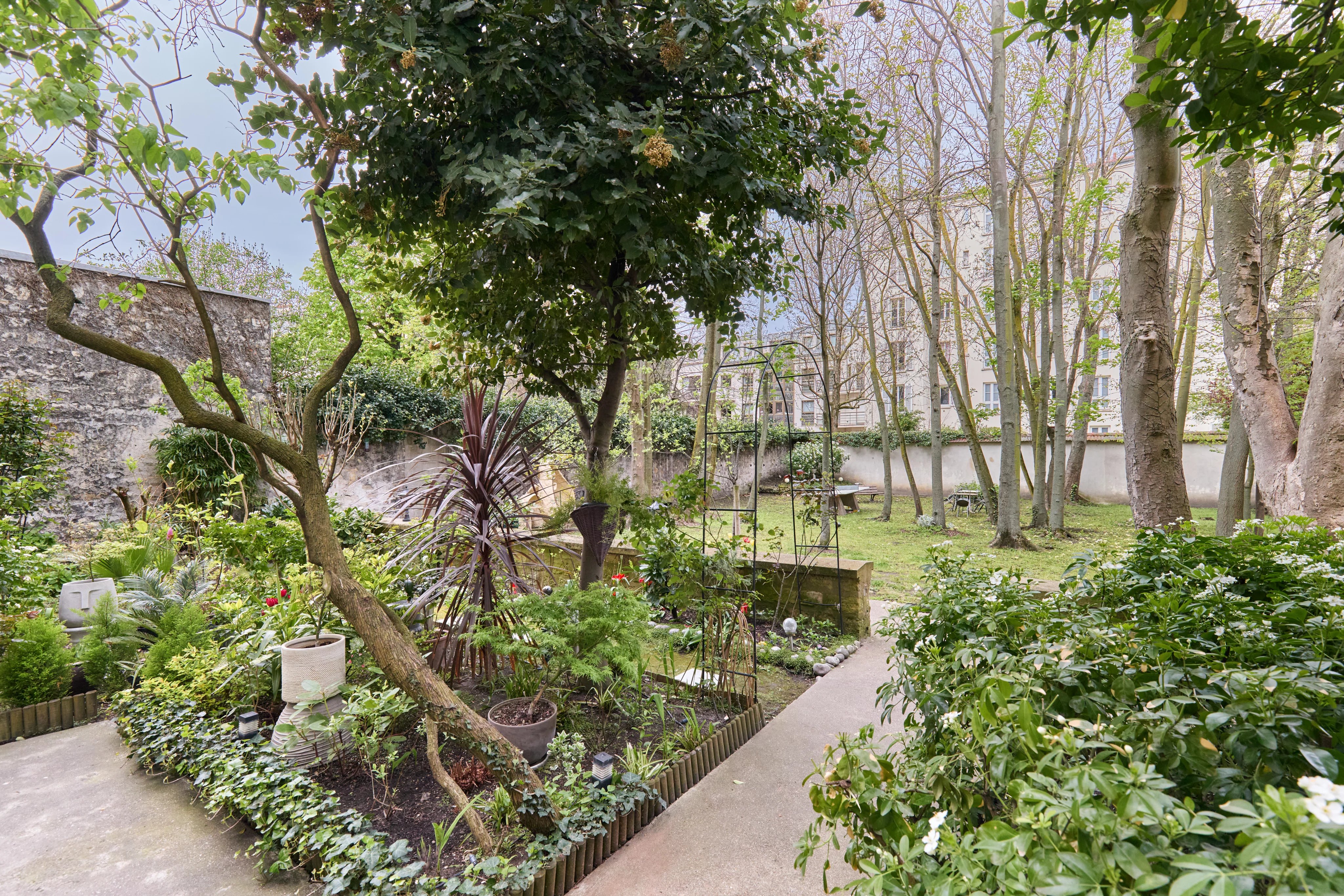 Paris XIVe - Petit Montrouge - Appartement familial de 168 m² - 3/4 Chambres - Accès jardin privatif de 650 m²