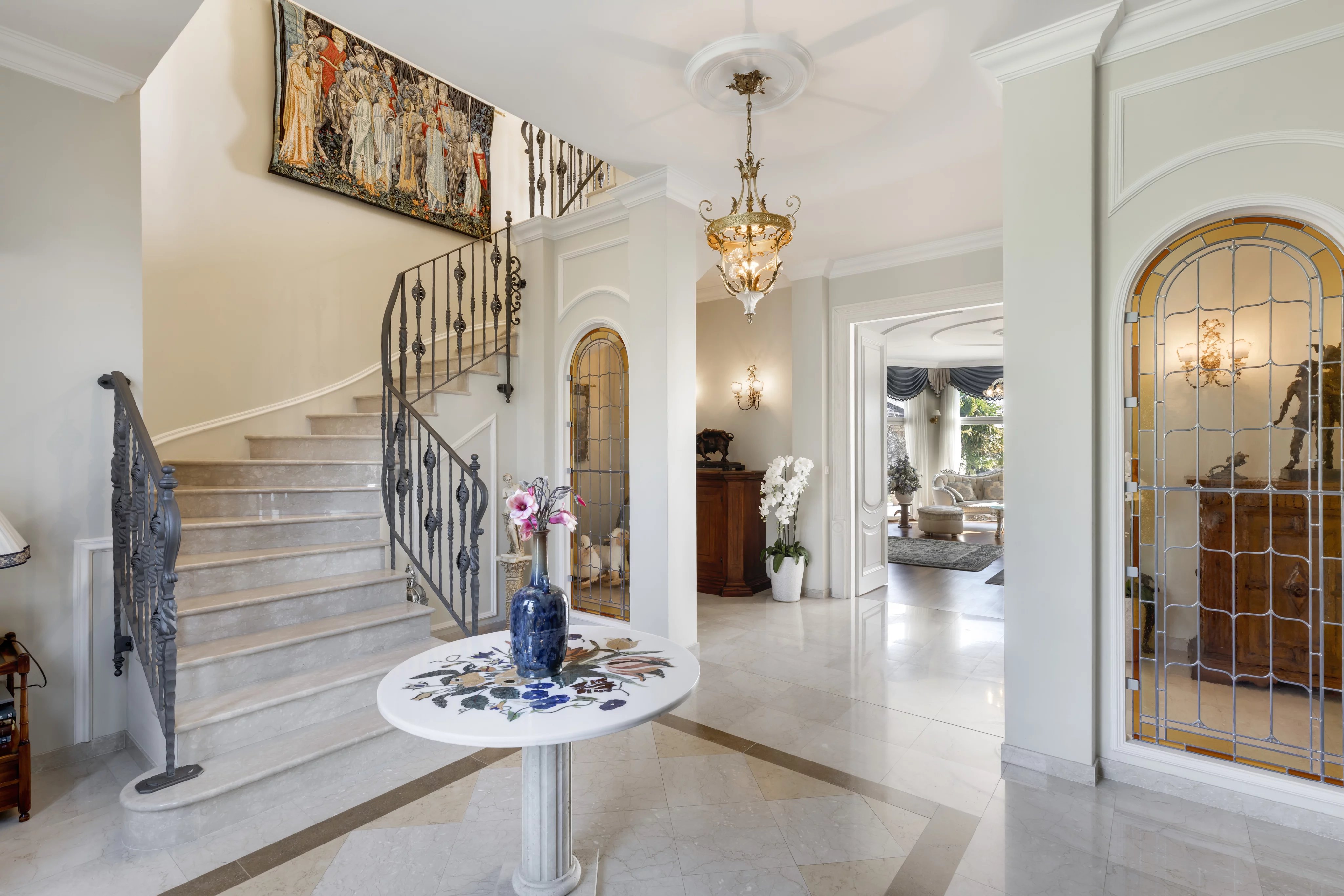 Demeure d'exception dans un parc paysagé avec vue Mont-Blanc et terrain constructible