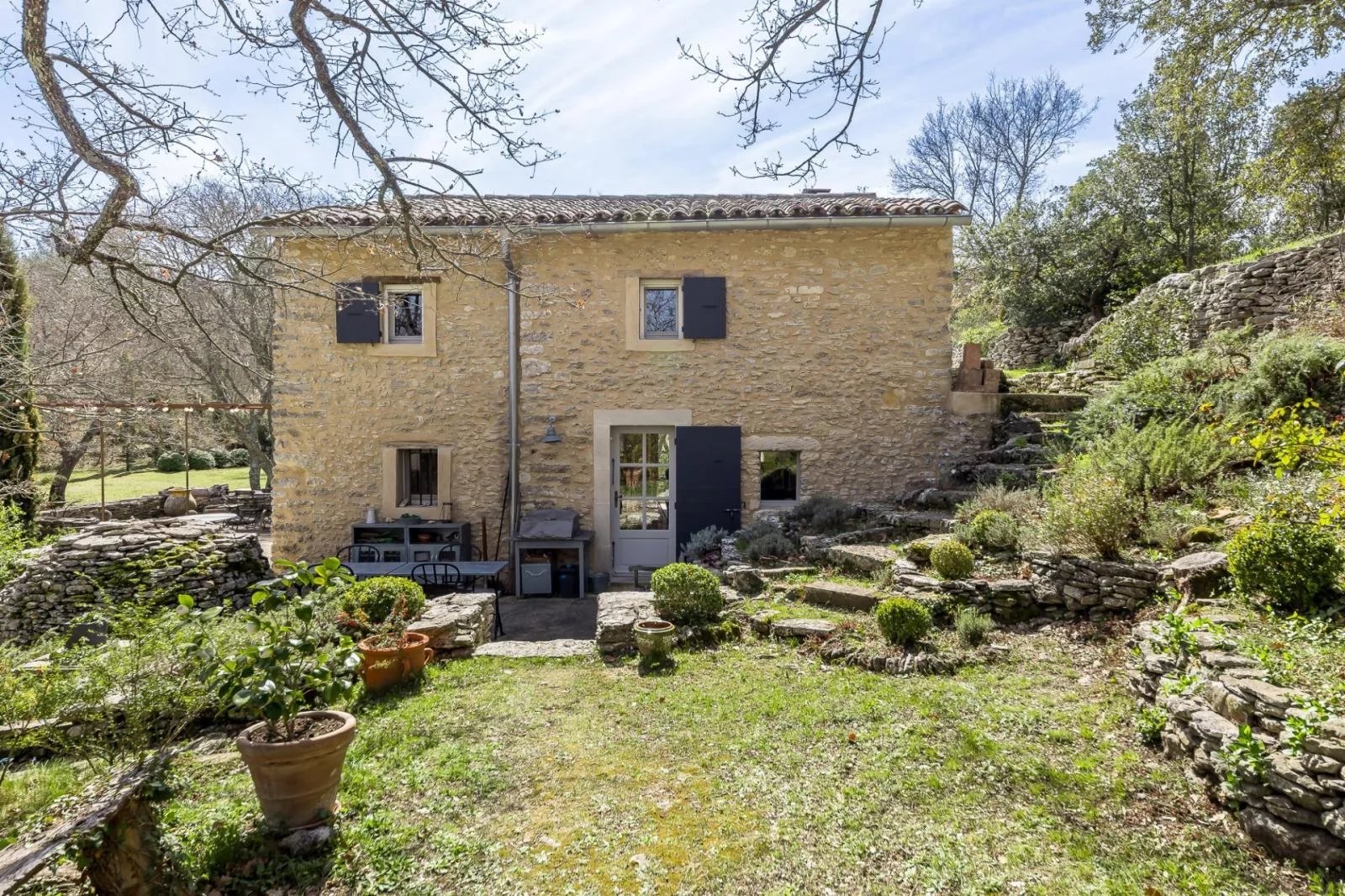 Mas rénové  sur 7,5 hectares