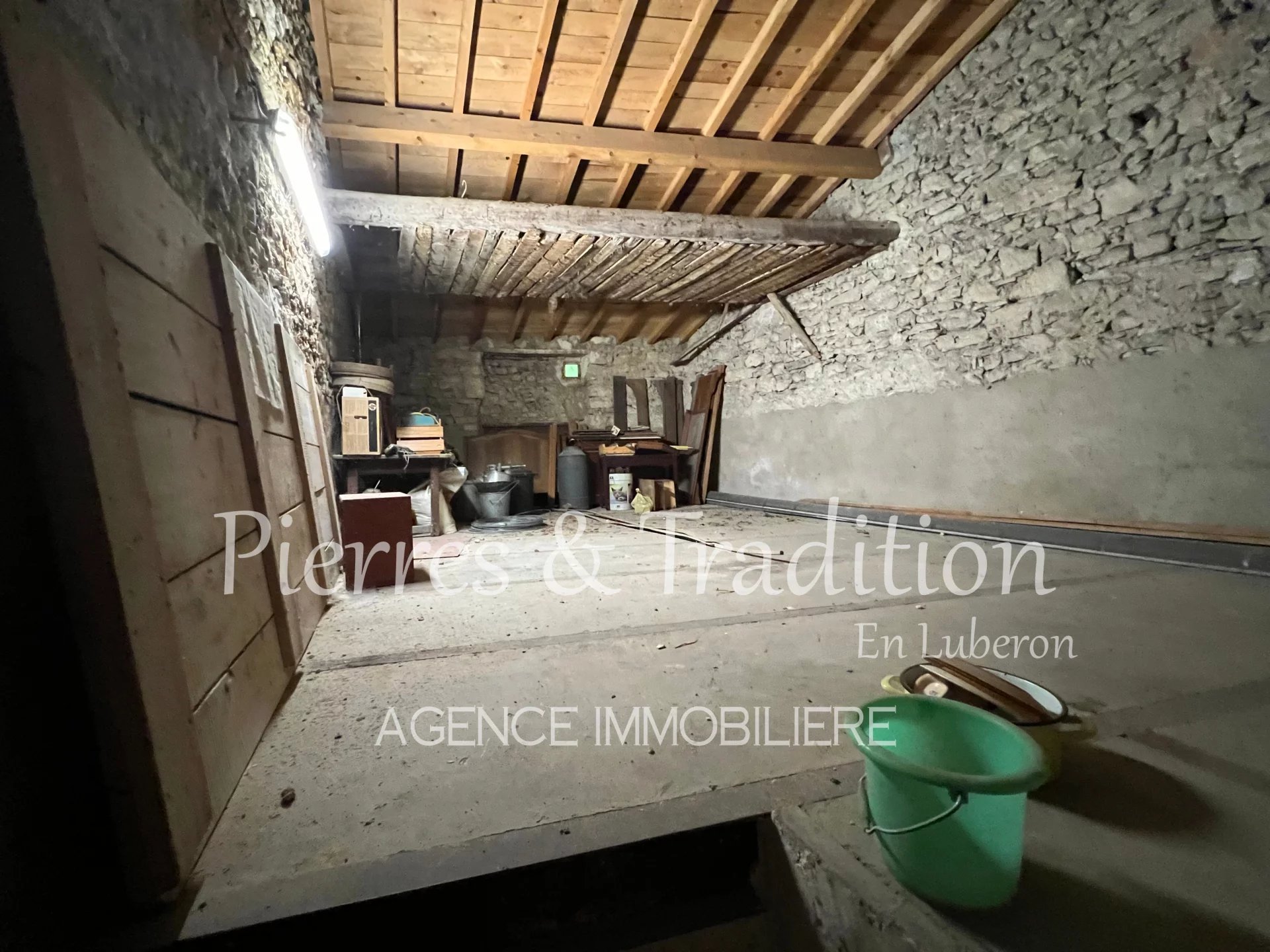 Agence immobilière de Pierres et Tradition en Luberon Apt