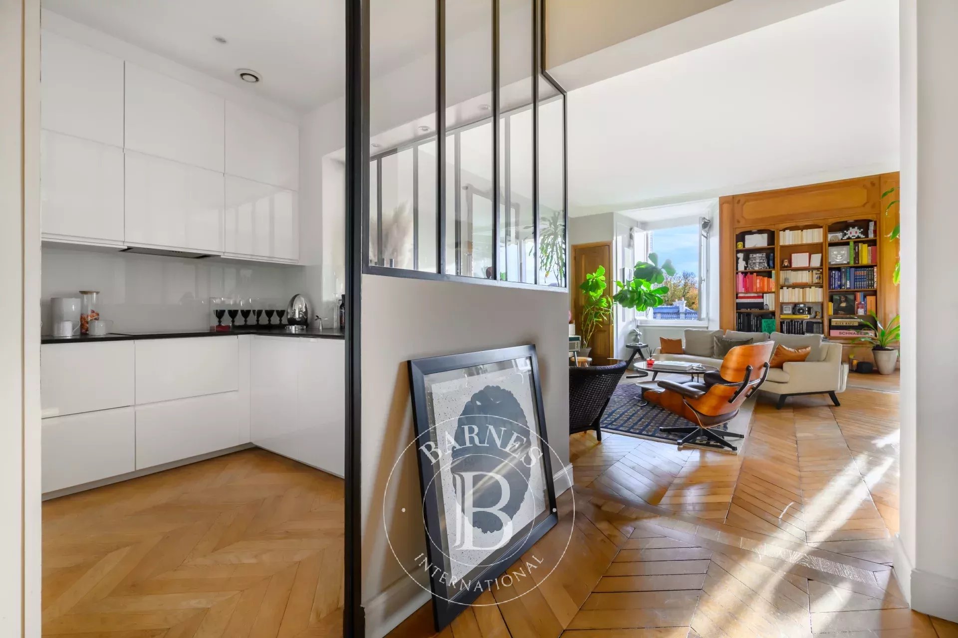 Daire Paris 8ème - picture 12