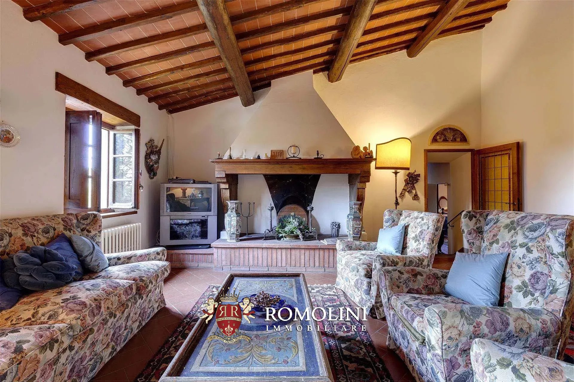 9 Bedroom Vineyard's Image 22