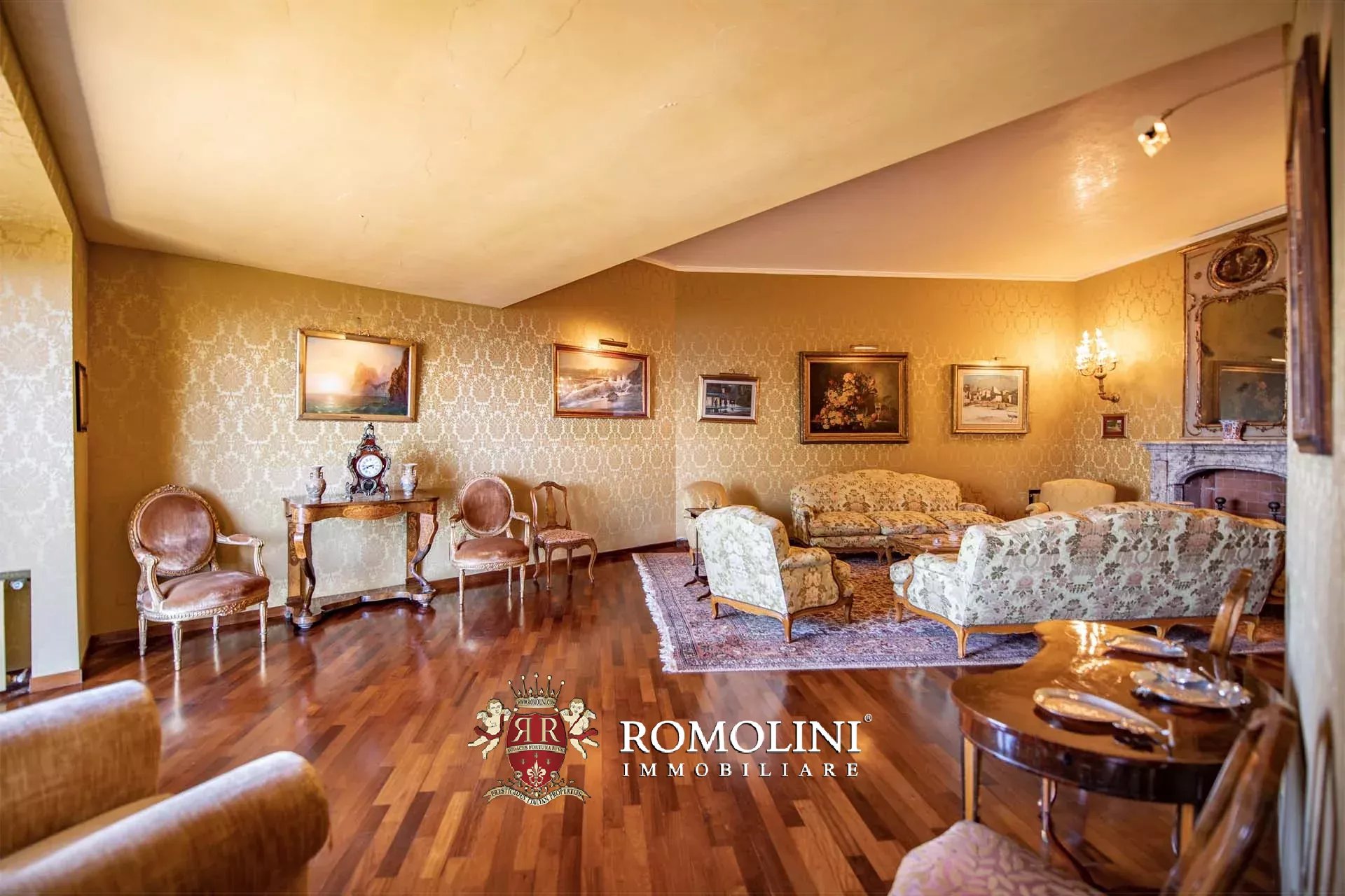 4 Bedroom Villa/Townhouse's Image 27