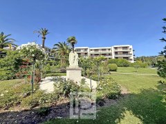 Luxury 2-Bedroom Apartment in Exclusive Cannes Residential Estate — photo 1 of 7