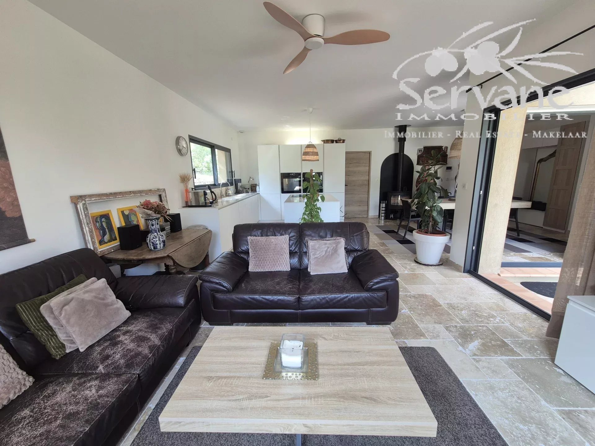 Villa and 4 gites in Cotignac, unique layout with pool house and pool