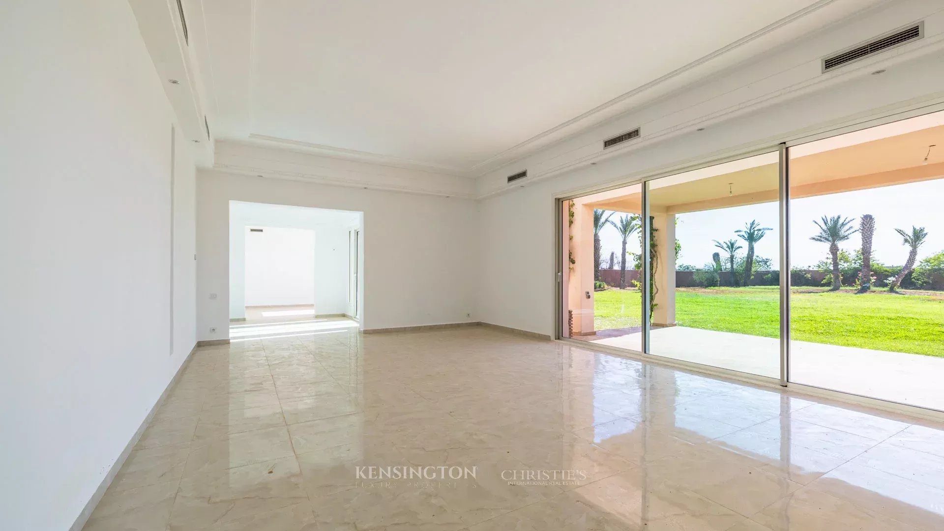 5 Bedroom Villa/Townhouse's Image 9