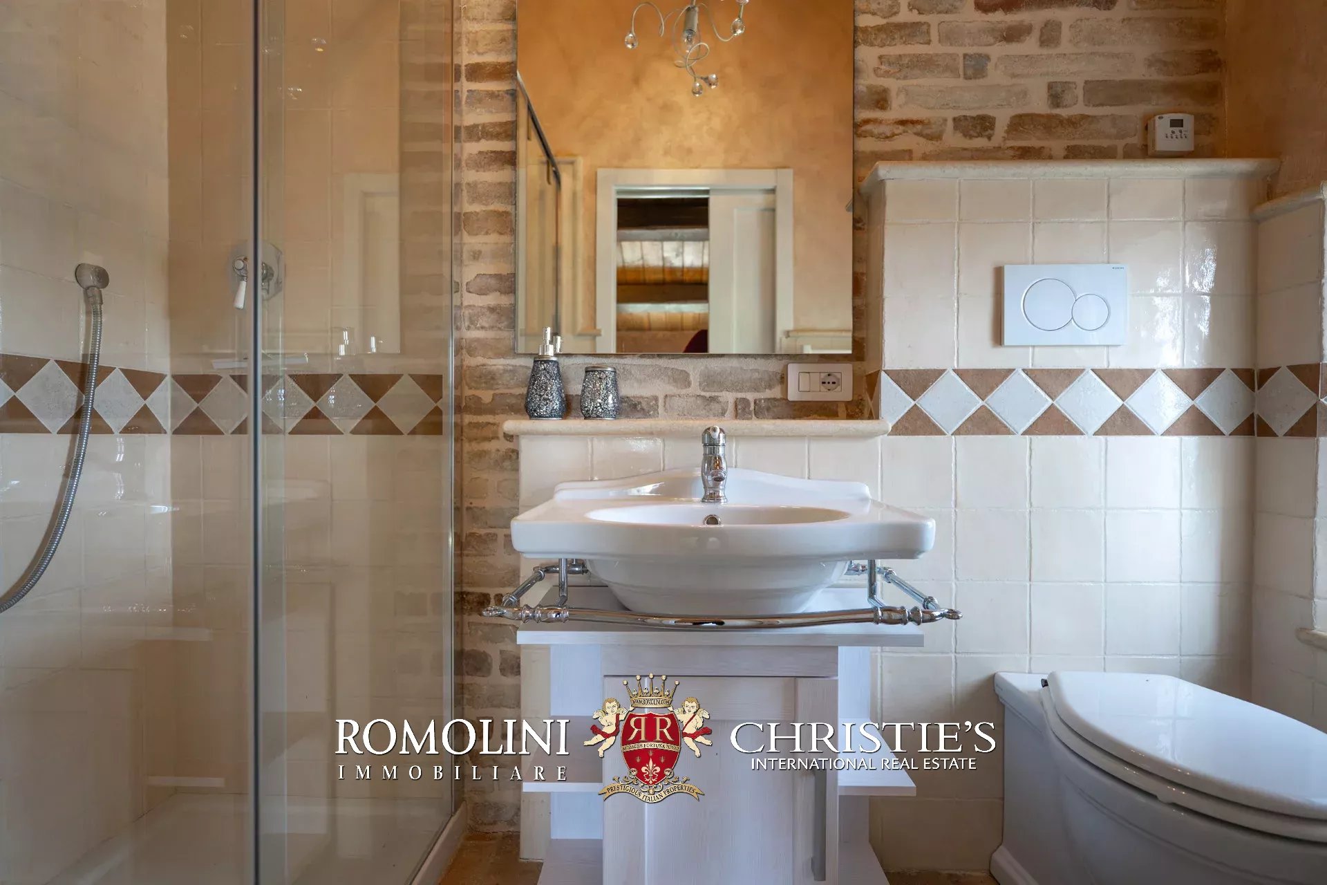 13 Bedroom Vineyard's Image 44