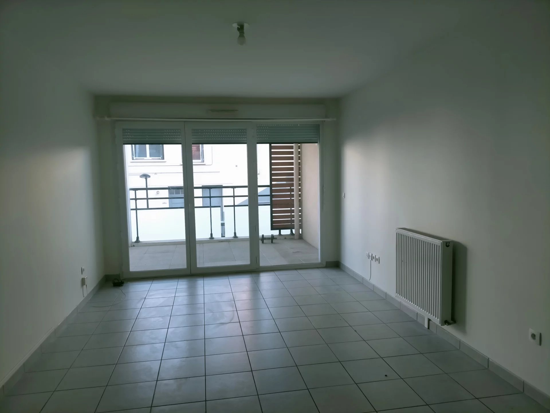 7483207 Location Bron