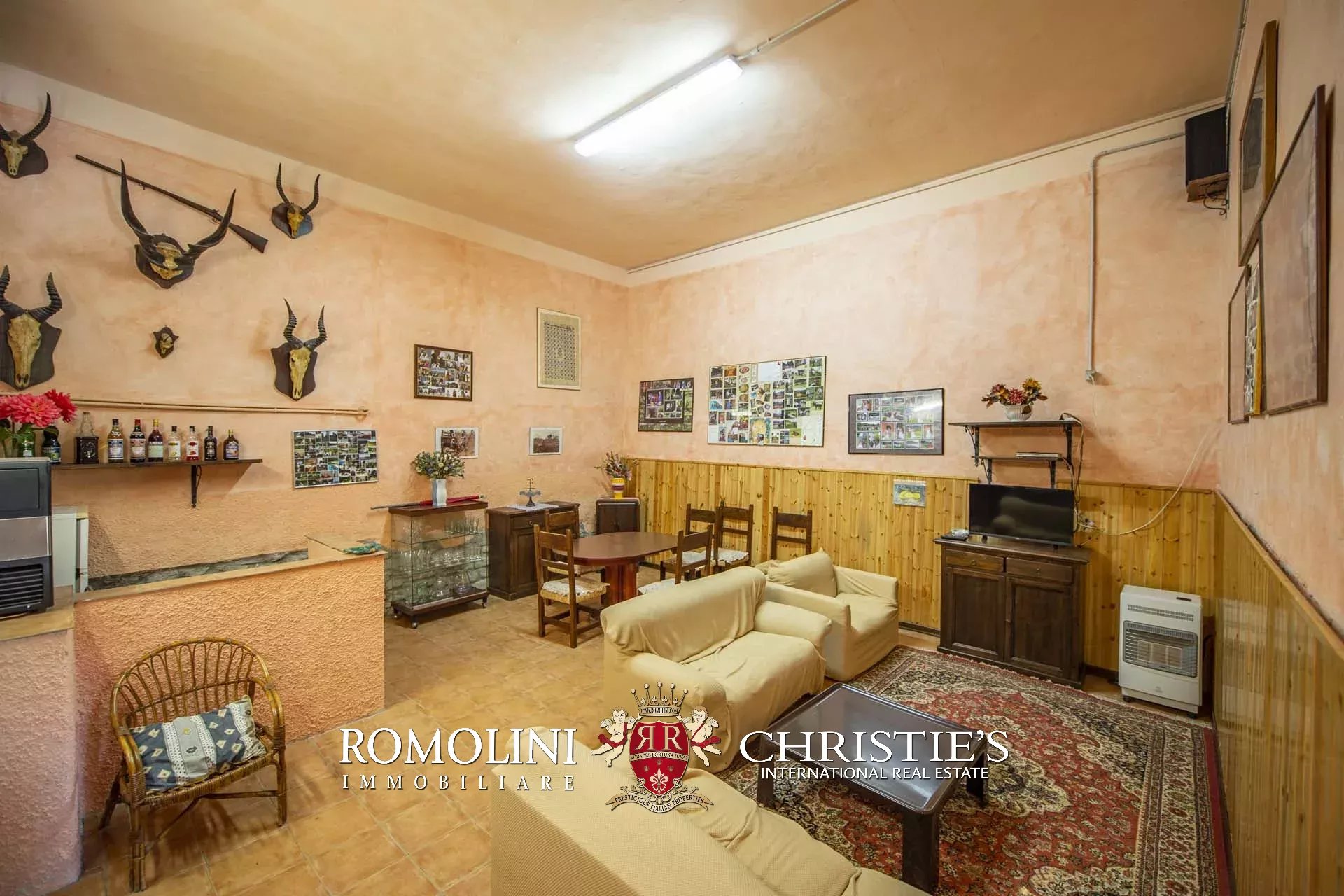 33 Bedroom Villa/Townhouse's Image 56