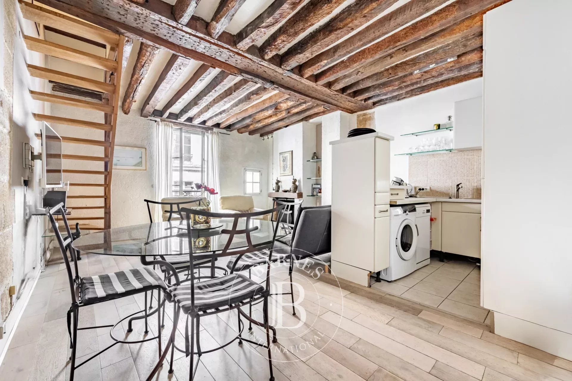 Daire Paris 4ème - picture 10