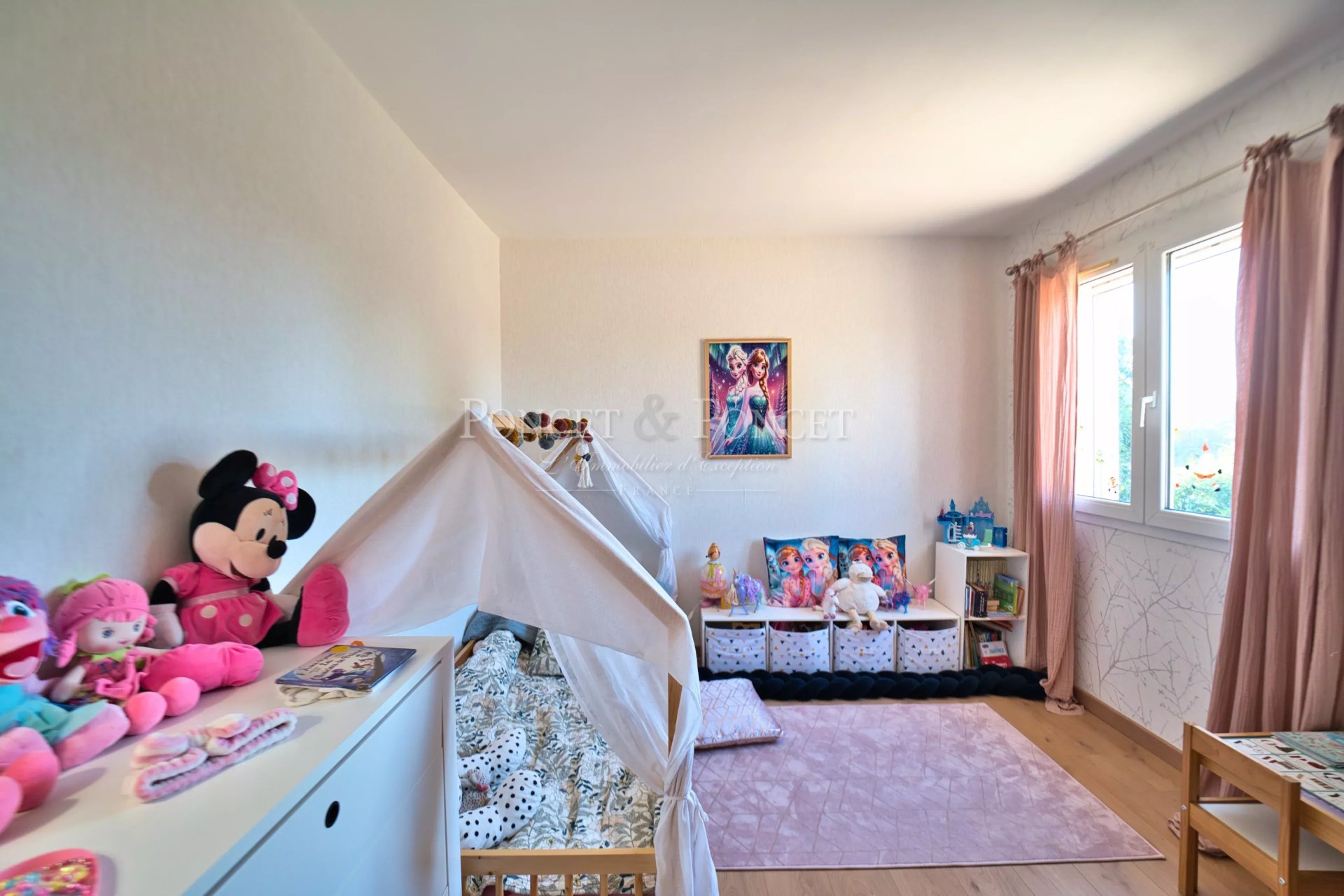 4 Bedroom Villa/Townhouse's Image 8