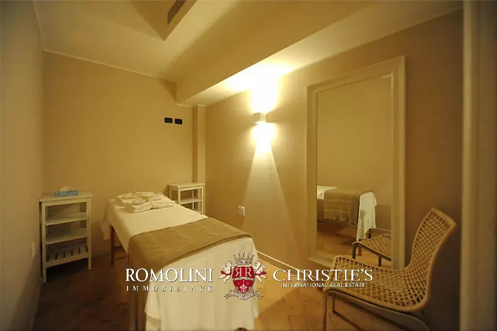 52 Bedroom Villa/Townhouse's Image 25