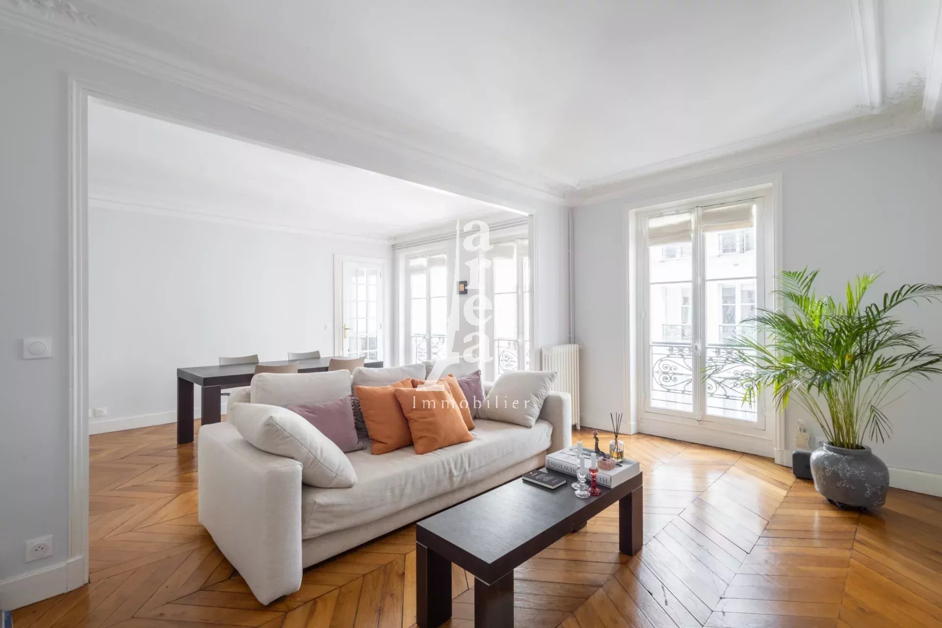 APPARTEMENT PARIS VIII