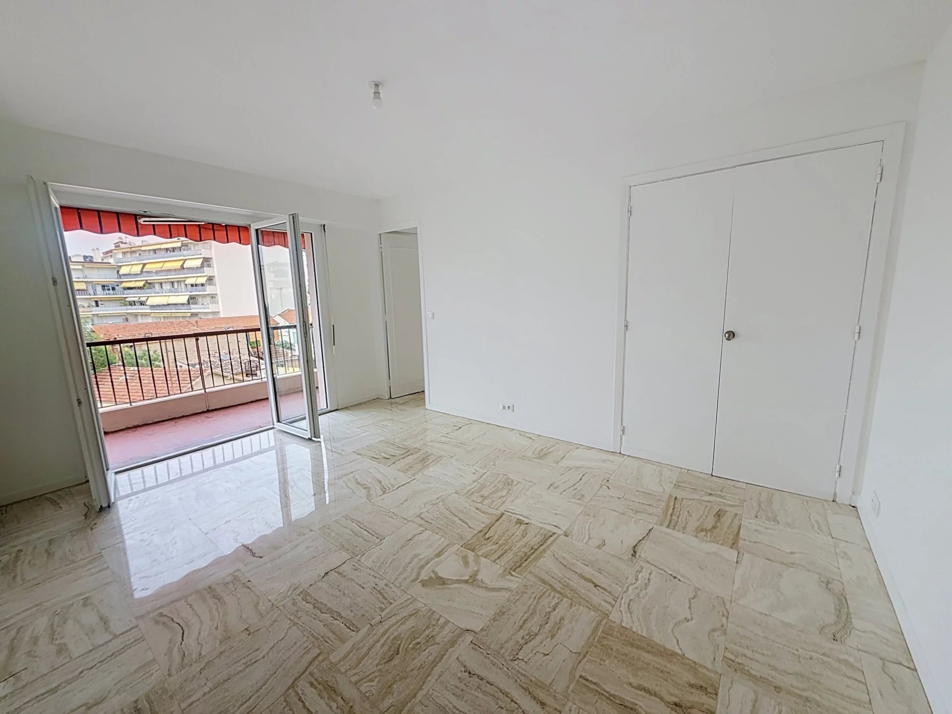 Agence immobilière de AZUR ACT IMMOBILIER