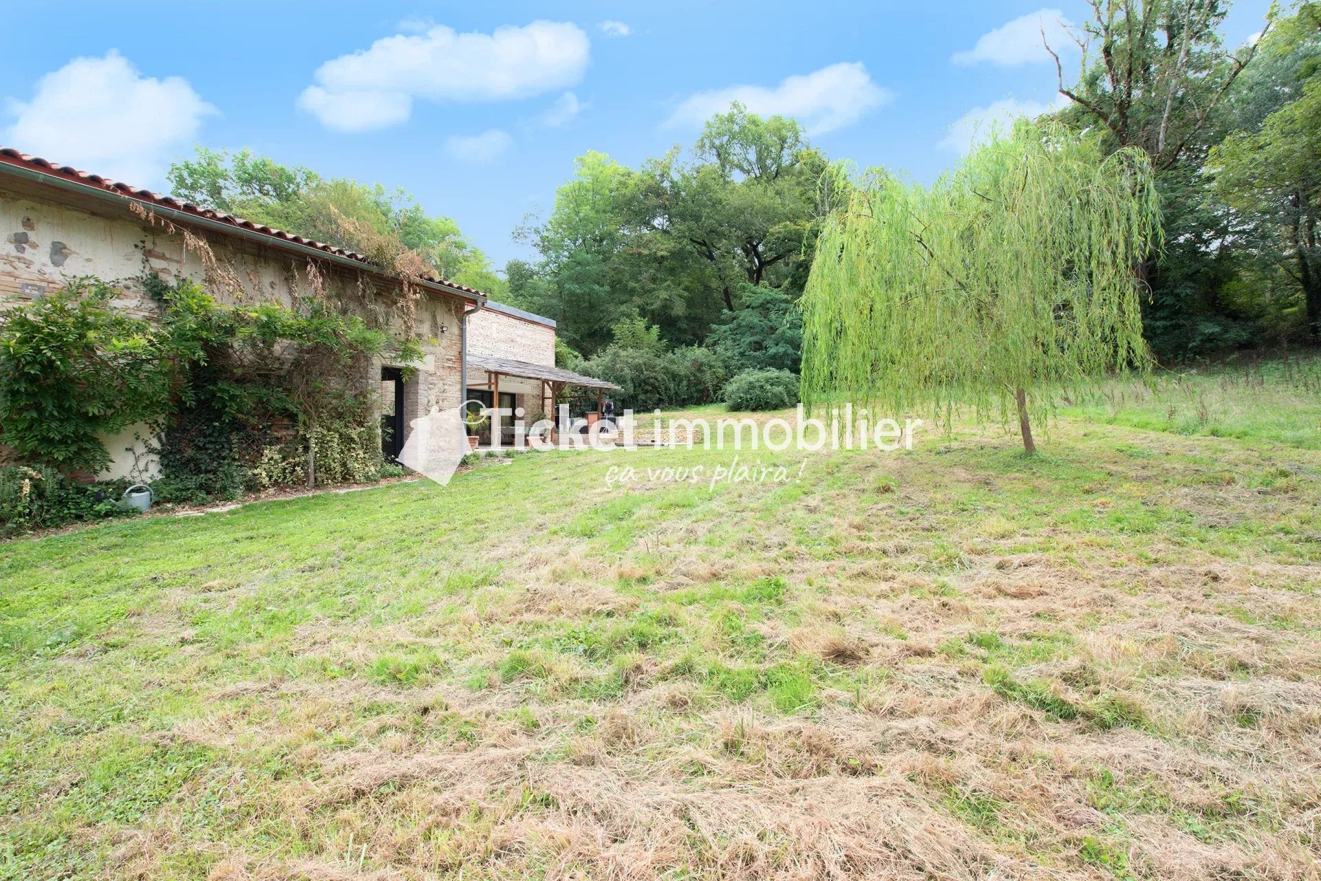Ancienne métairie de 135m2 rénovée avec piscine, volumes et cachet sur une parcelle 1H boisée — photo 16