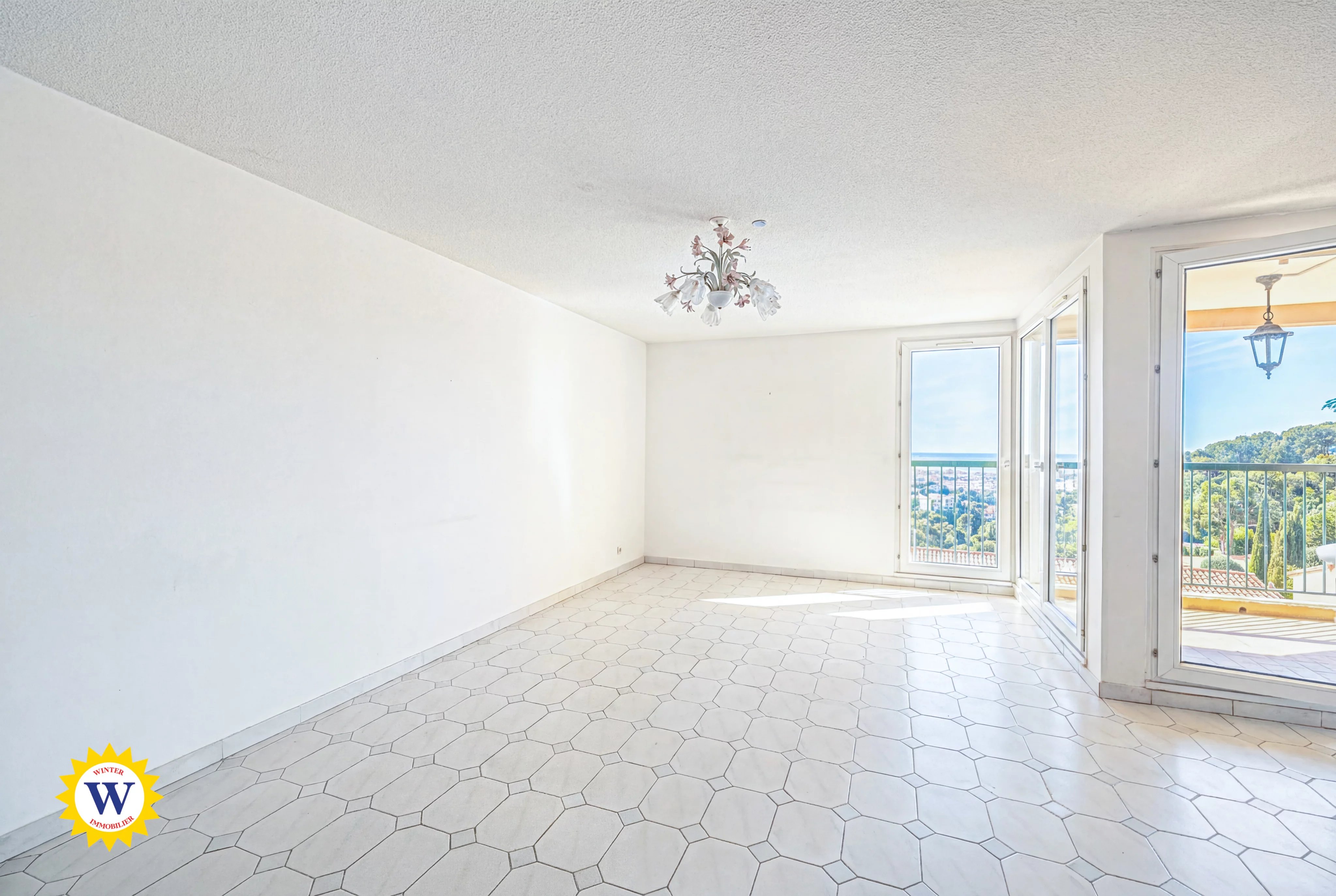 GRAND STUDIO AVEC VUE PANORAMIQUE, TERRASSE ET GARAGE - Photo 2