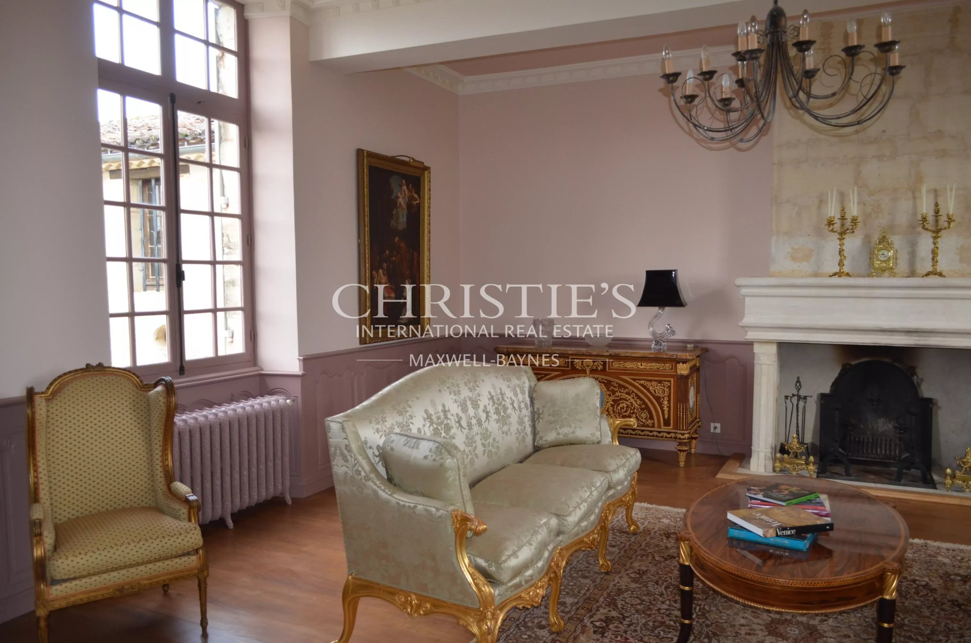 8 Bedroom Vineyard's Image 7