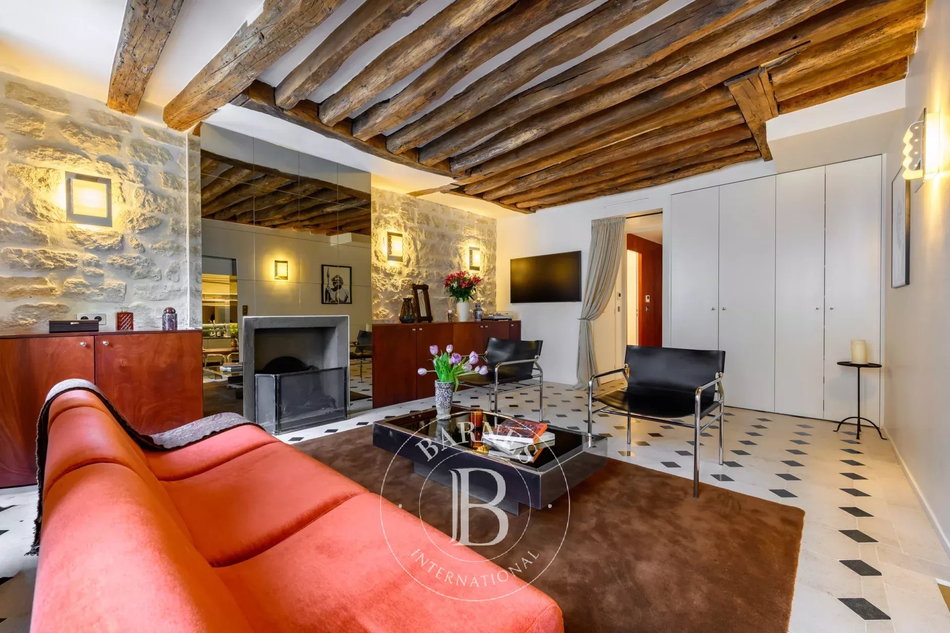 Daire Paris 4ème - picture 4