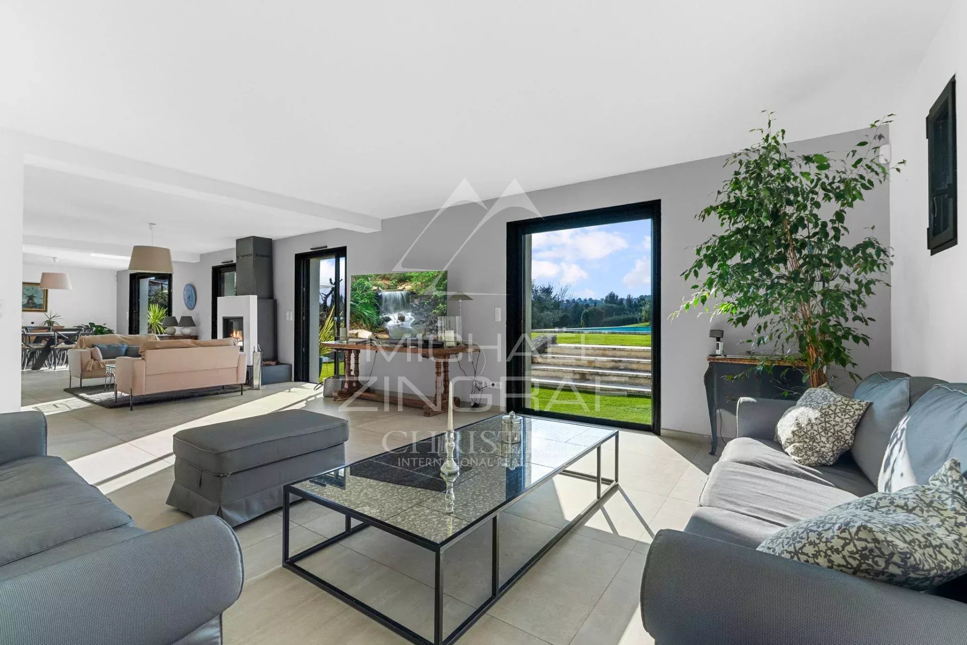 4 Bedroom Villa/Townhouse's Image 4