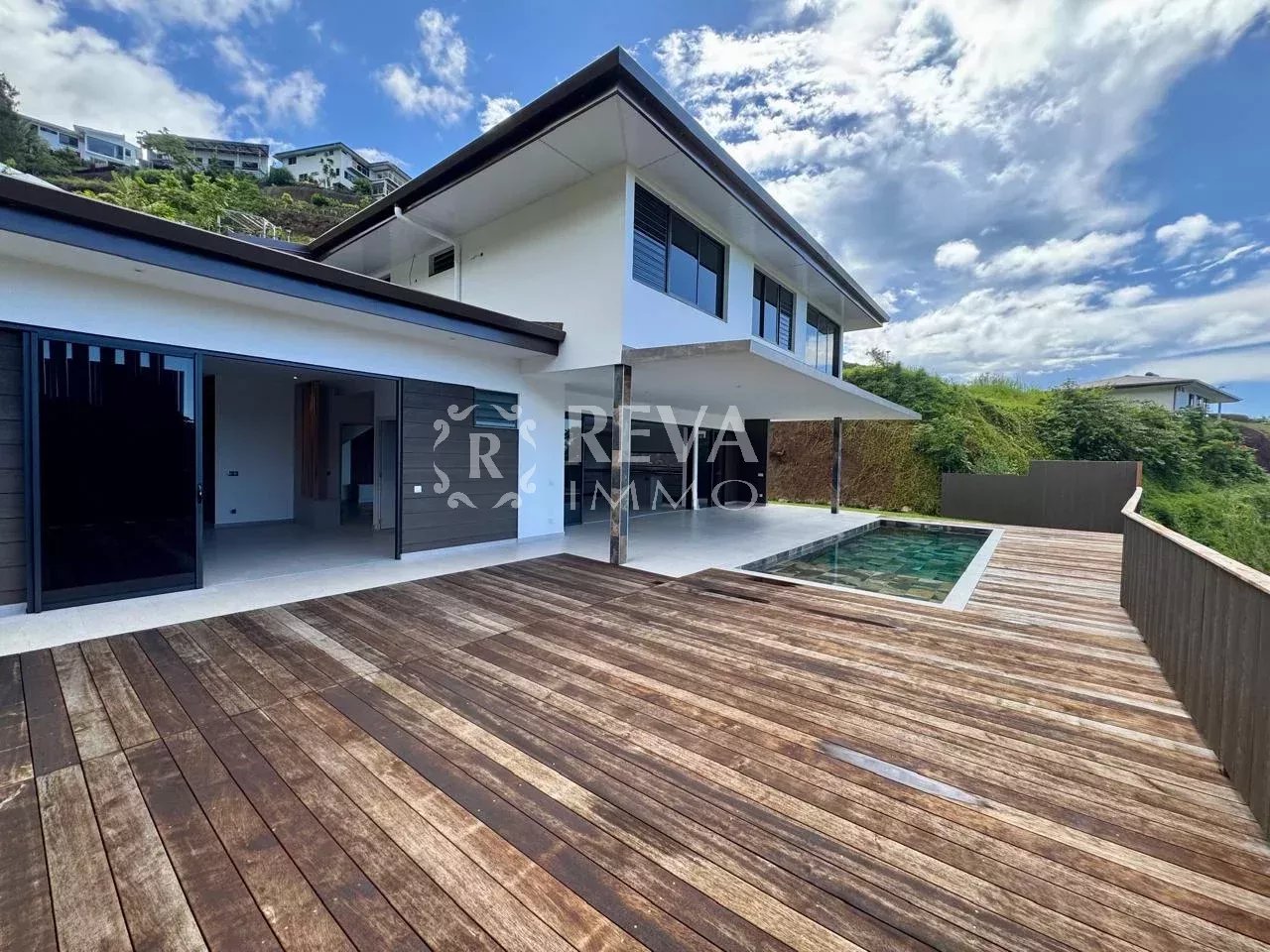 Agence immobilière de 