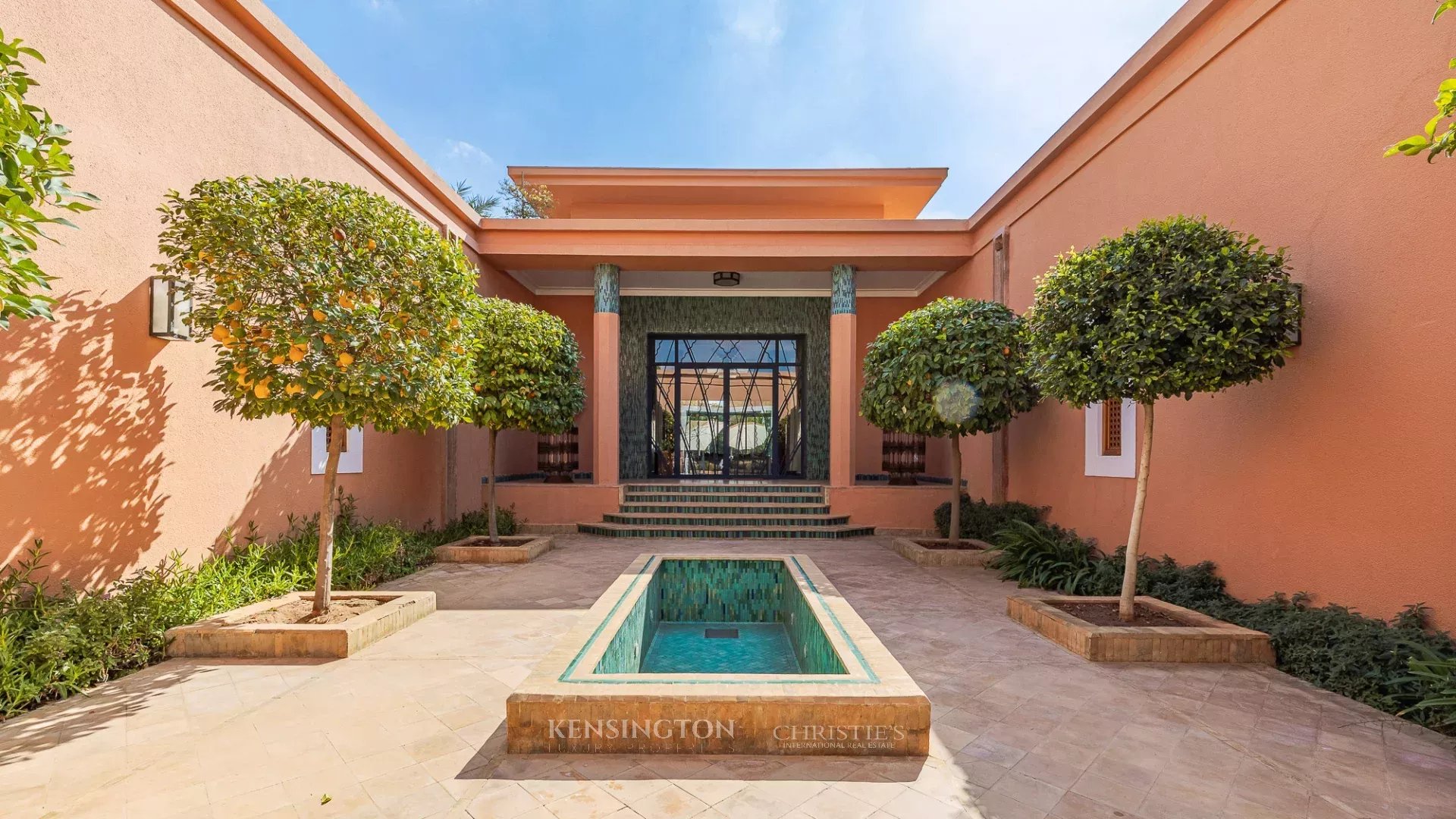 5 Bedroom Villa/Townhouse's Image 4