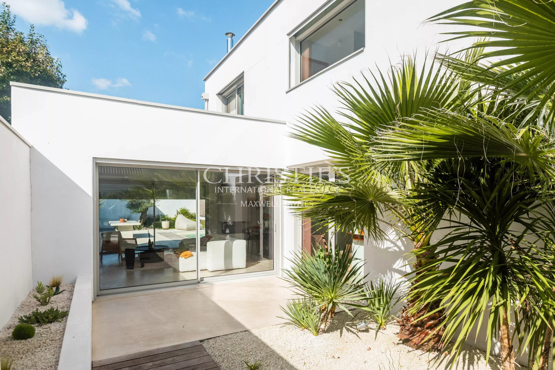 4 Bedroom Villa/Townhouse's Image 7