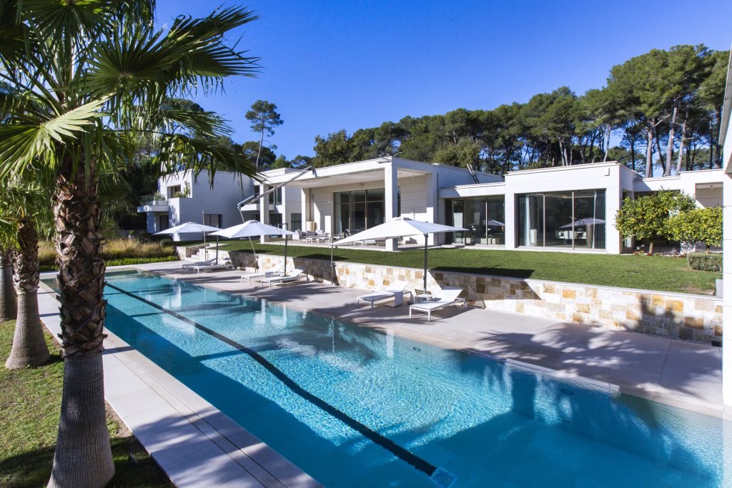 Villa for sale in Mougins — Luxury Contemporary Villa for Sale in Mougins | Legacy Family Estate