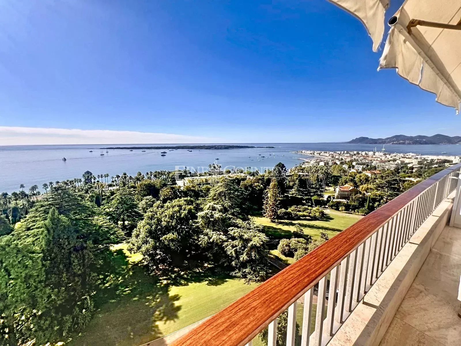 Photo of Apartment for sale in Cannes panoramic sea view