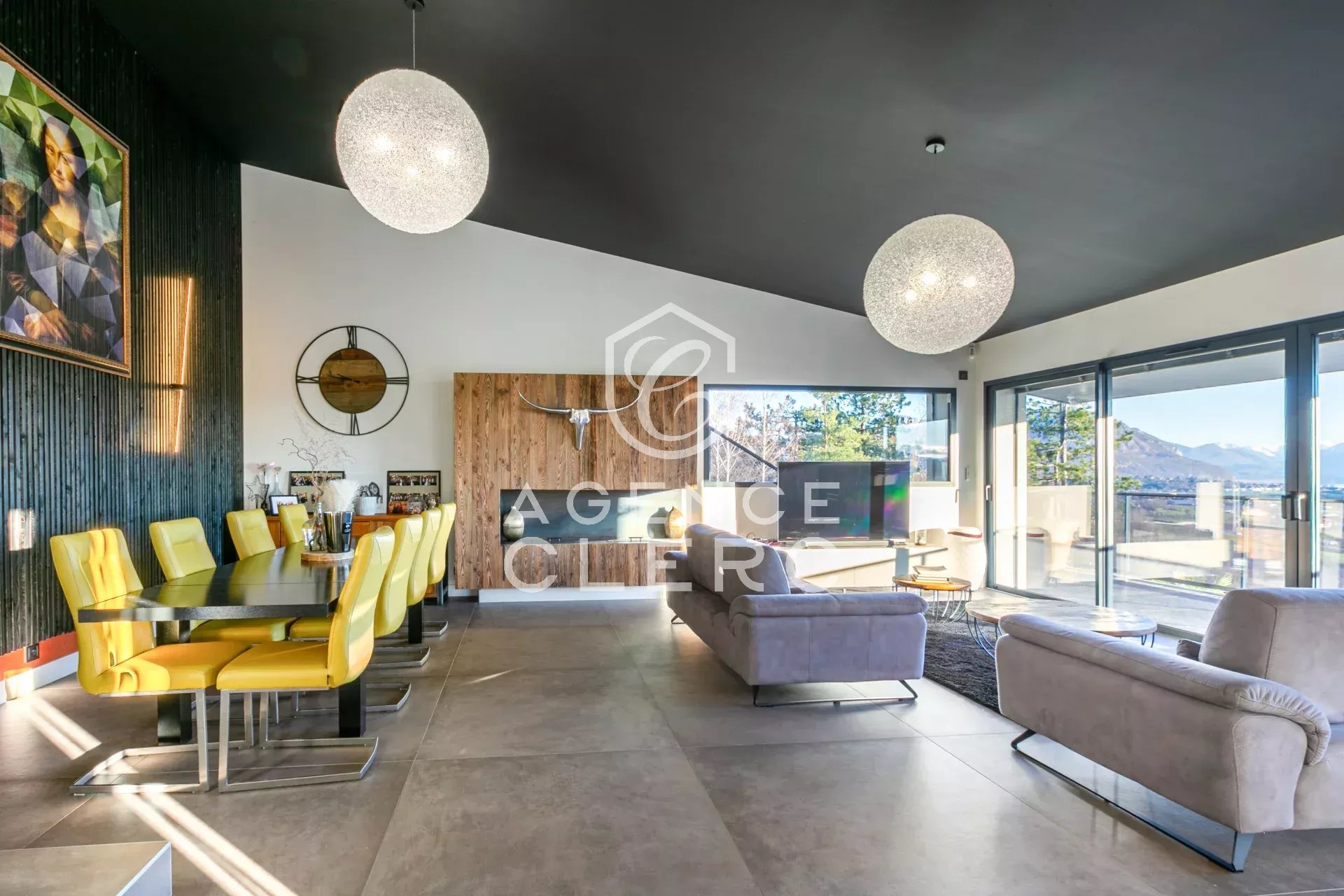 5 Bedroom Villa/Townhouse's Image 12