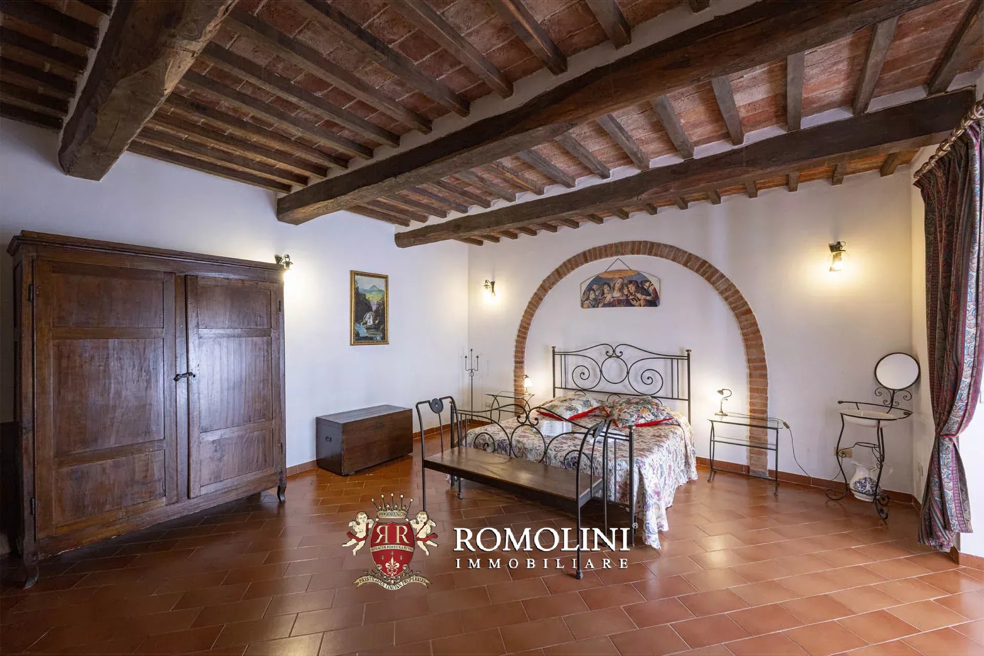 34 Bedroom Vineyard's Image 68
