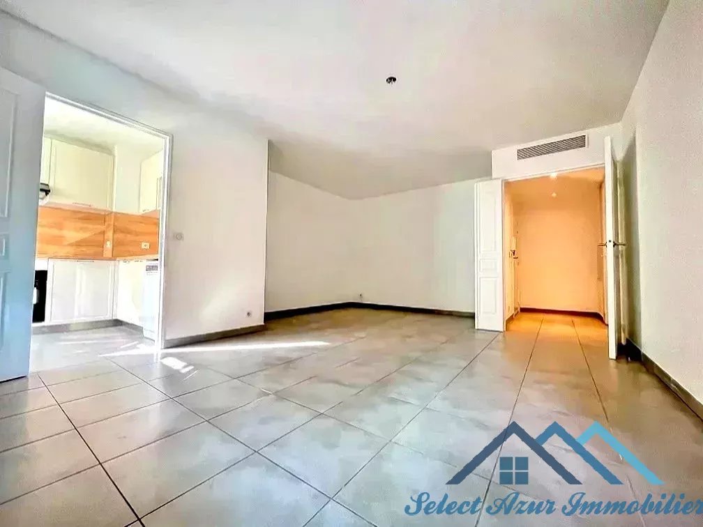 Antibes - 3 Pièces refait à neuf