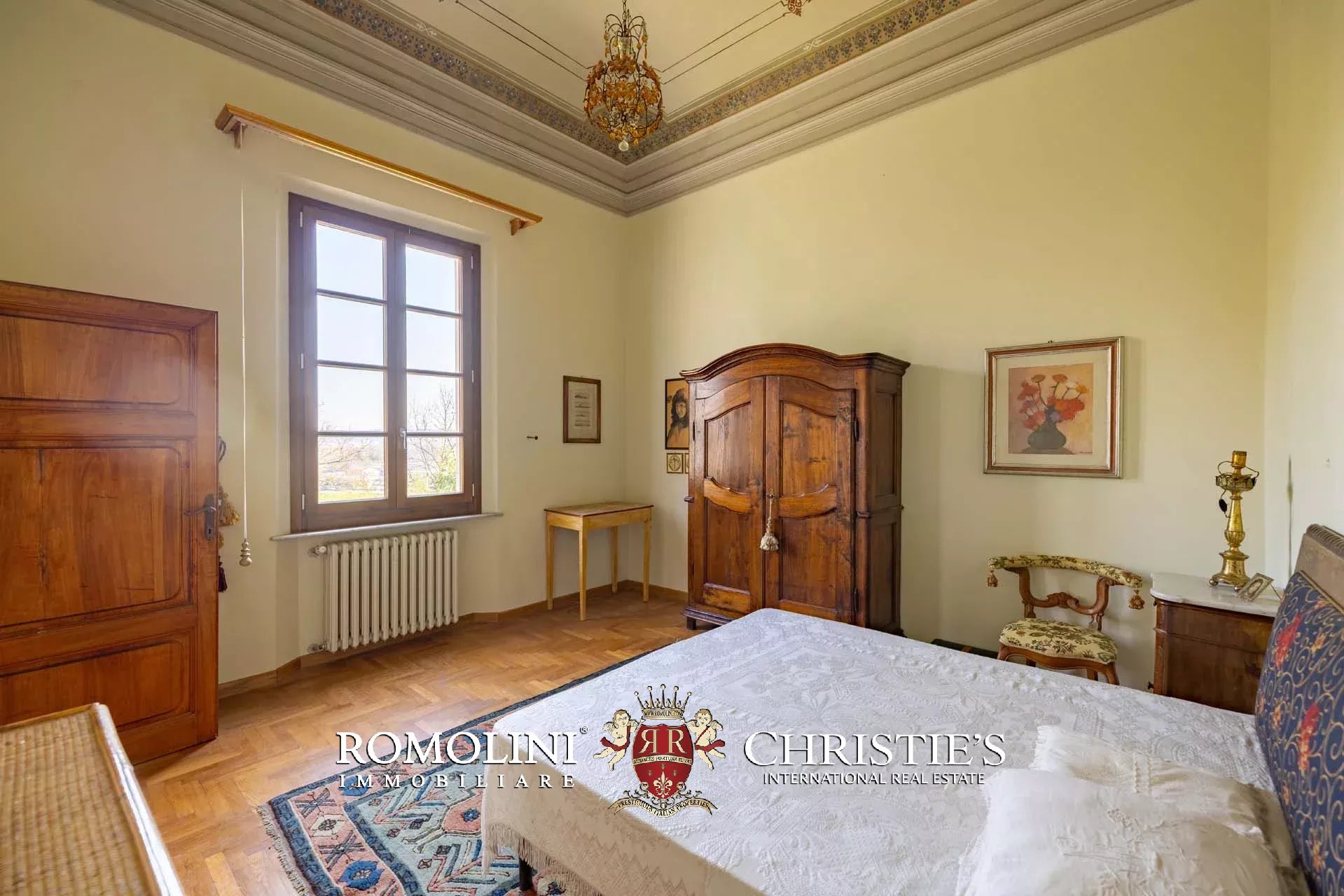 6 Bedroom Villa/Townhouse's Image 30