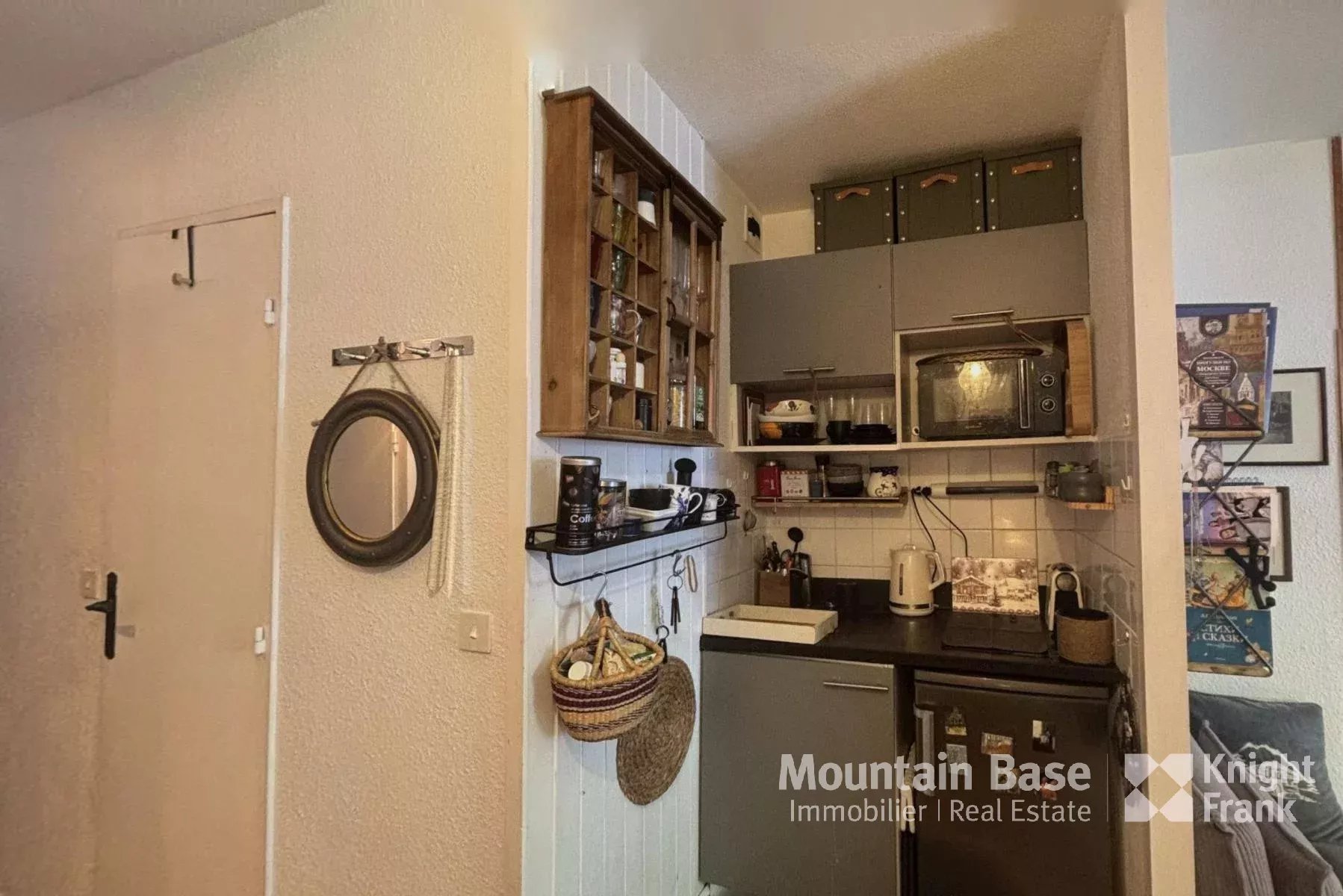 Photo of 3rd floor studio with a balcony with open Mont Blanc views