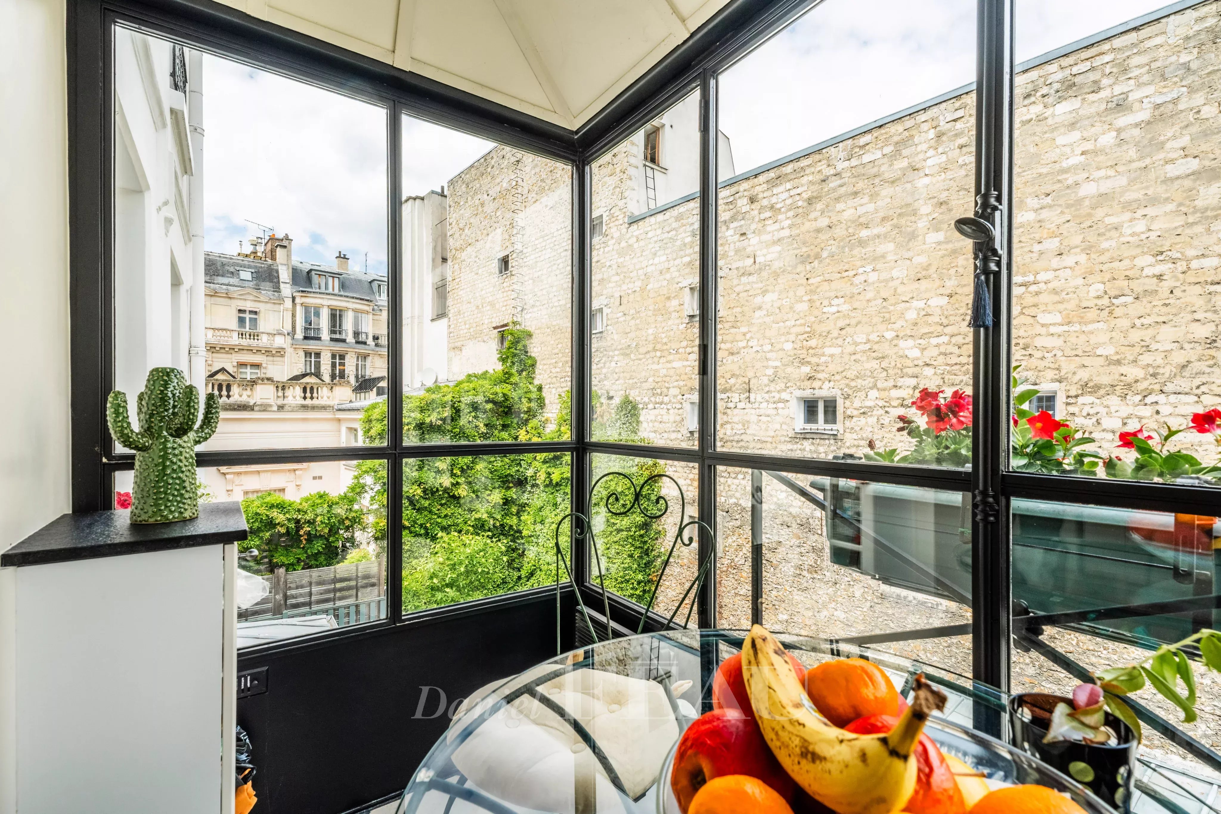 Sale Mansion Paris 16th