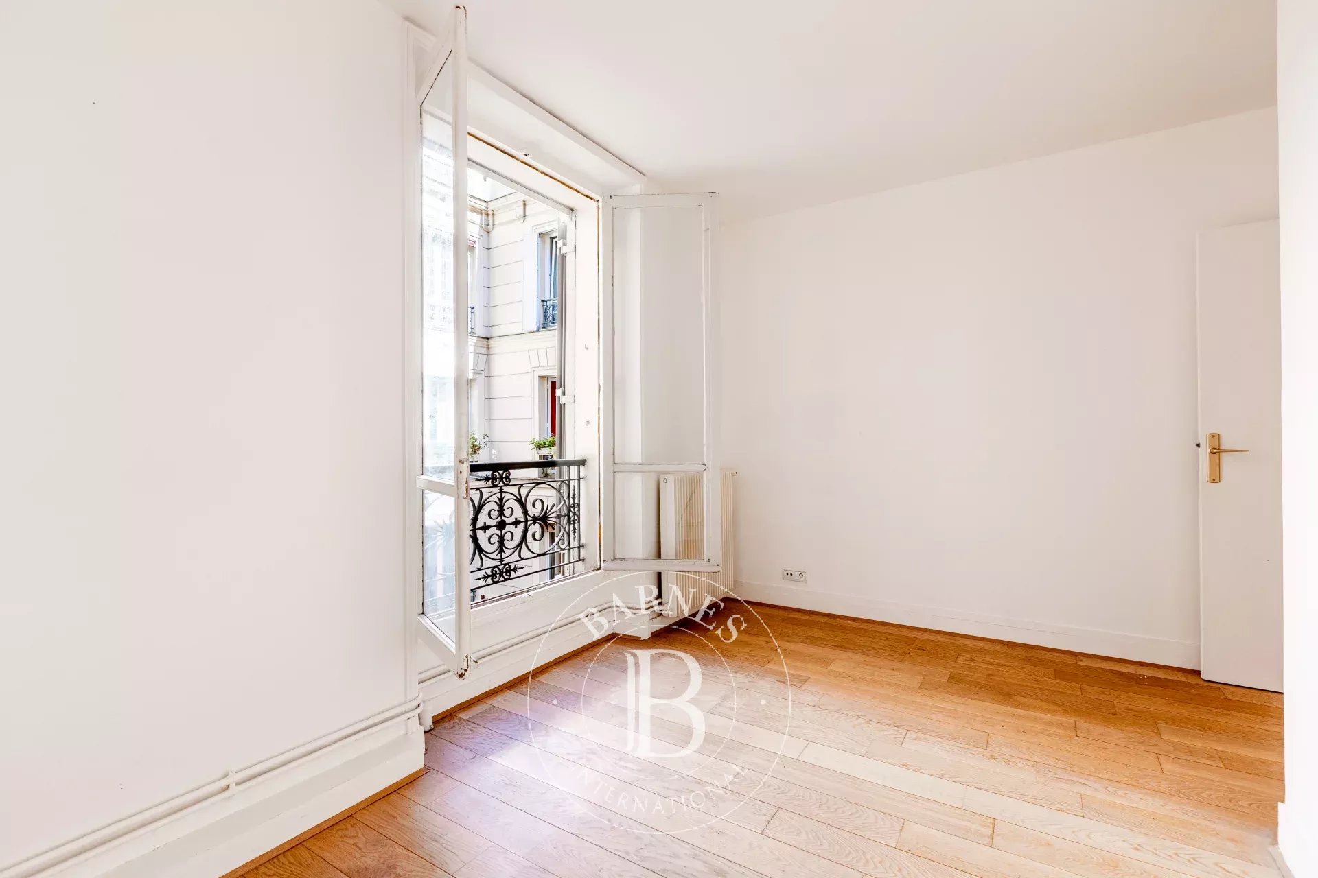 Paris  - Apartment 2 Bedrooms - picture 8