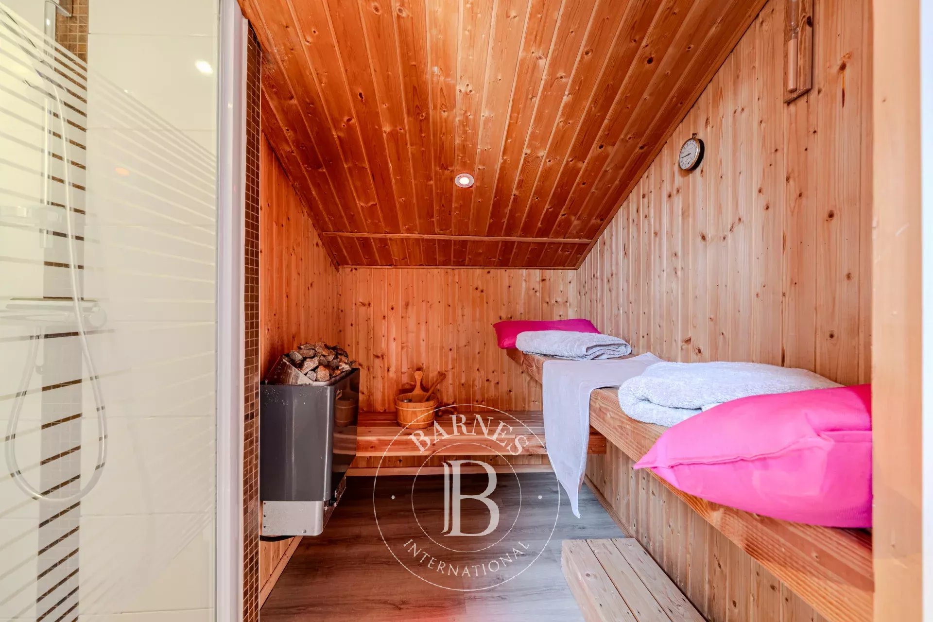 Ev Venelles - picture 27